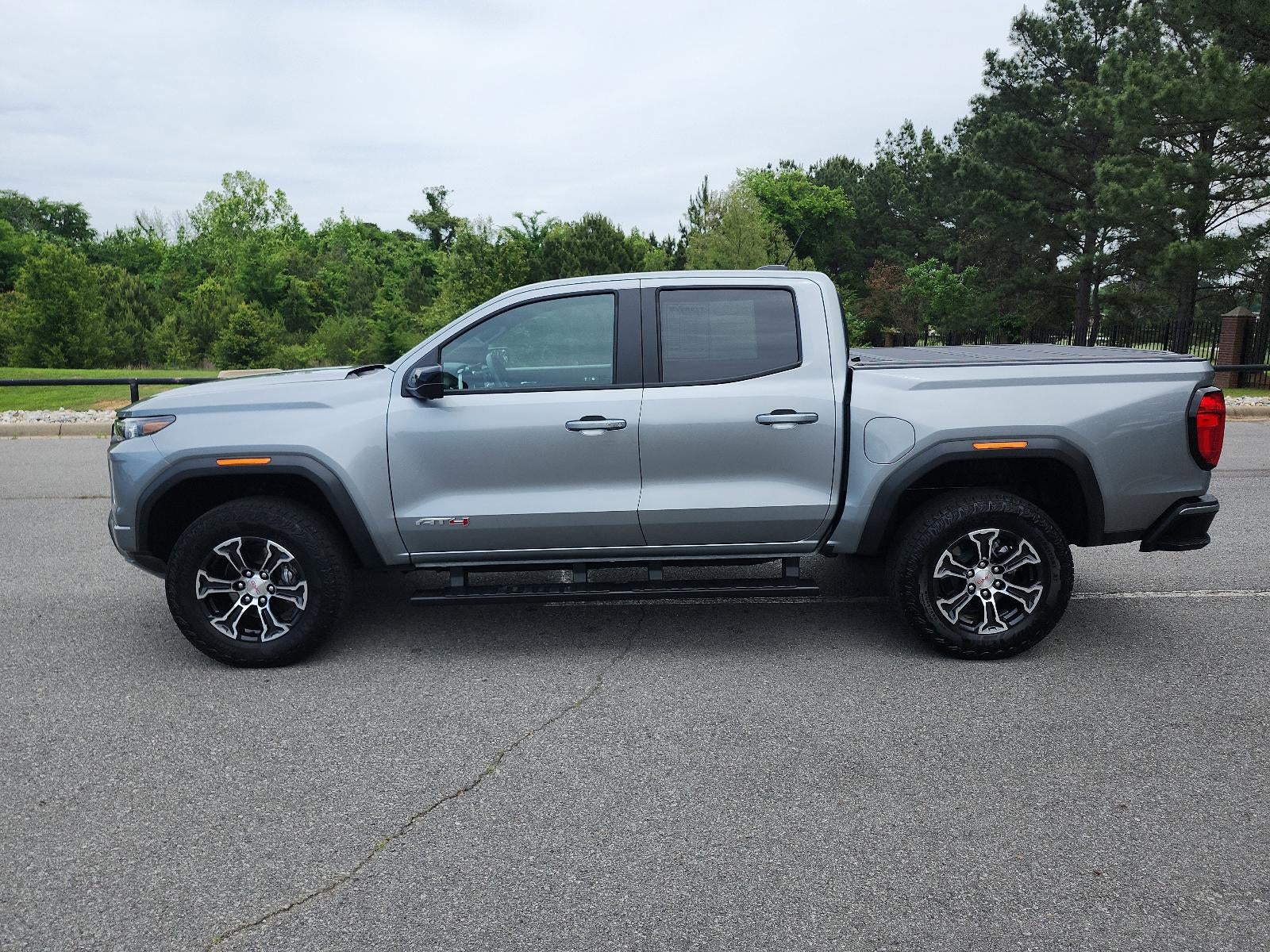 2024 GMC Canyon 4WD AT4