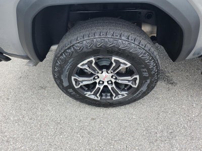 2024 GMC Canyon 4WD AT4
