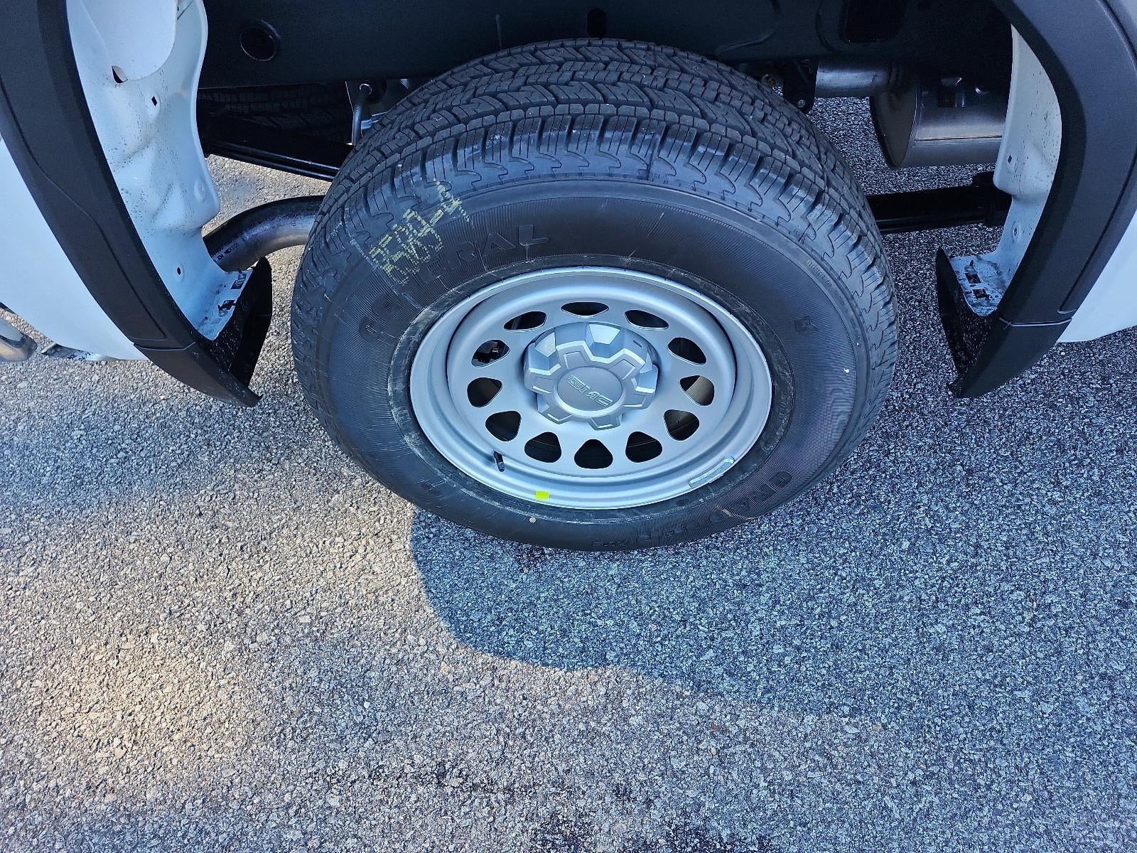 2026 GMC Sierra 1500 Crew Cab Short Box 4-Wheel Drive Pro