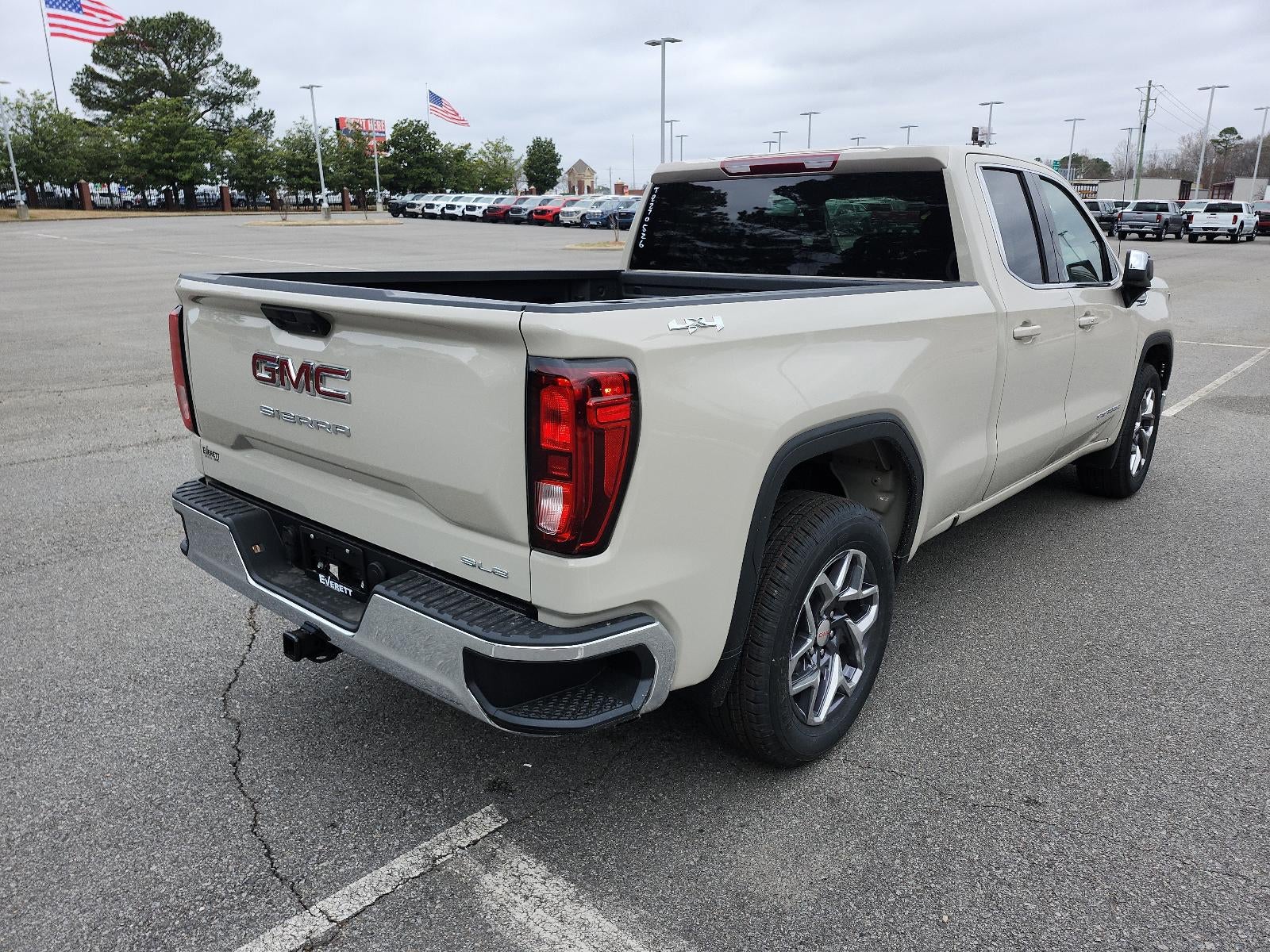 2026 GMC Sierra 1500 Double Cab Standard Box 4-Wheel Drive SLE