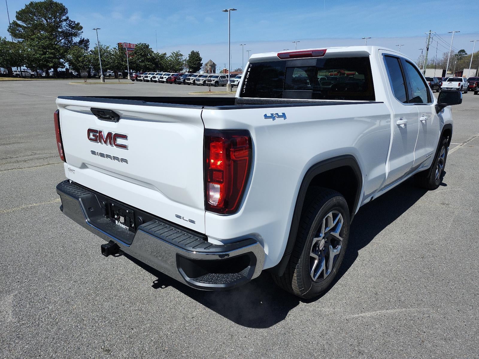 2026 GMC Sierra 1500 Double Cab Standard Box 4-Wheel Drive SLE