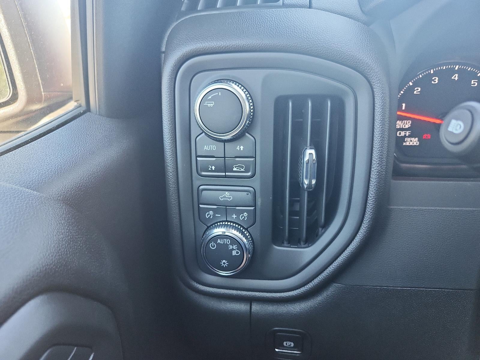 2026 GMC Sierra 1500 Crew Cab Short Box 4-Wheel Drive Pro