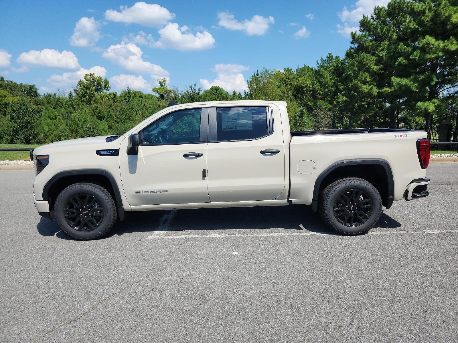 2026 GMC Sierra 1500 Crew Cab Short Box 4-Wheel Drive Pro
