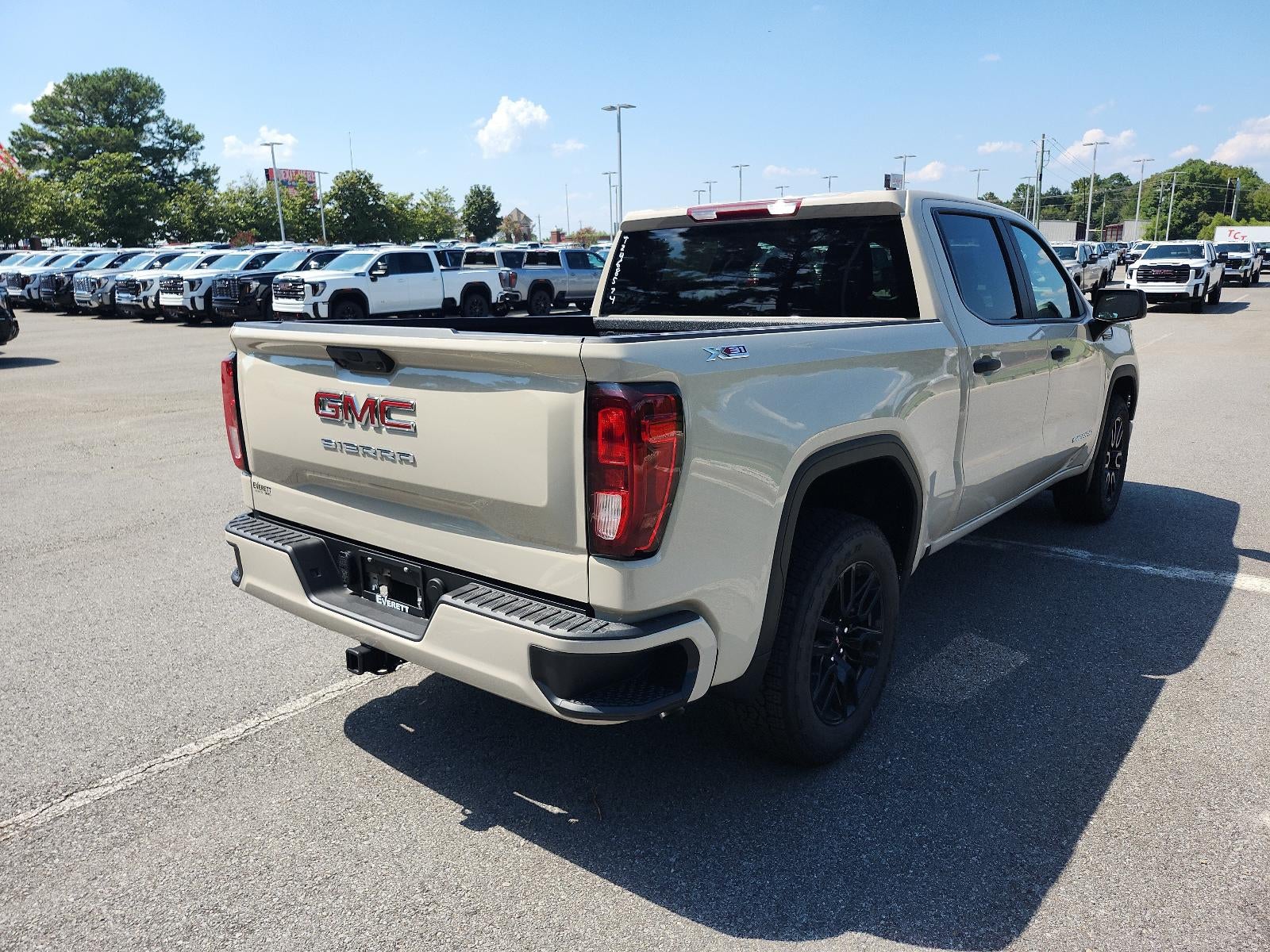 2026 GMC Sierra 1500 Crew Cab Short Box 4-Wheel Drive Pro