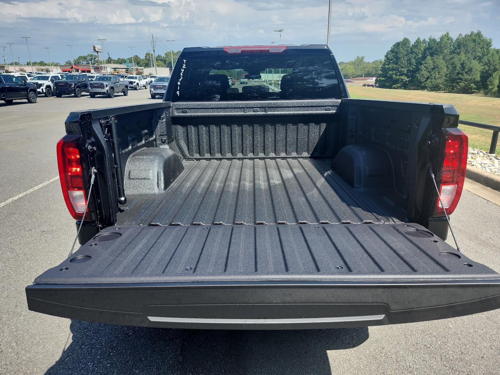 2026 GMC Sierra 1500 Pro - Photo 9