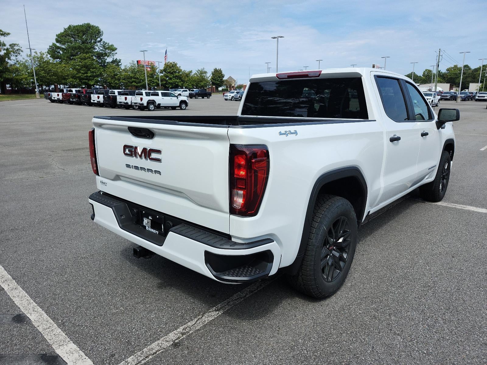 2026 GMC Sierra 1500 Crew Cab Short Box 4-Wheel Drive Pro