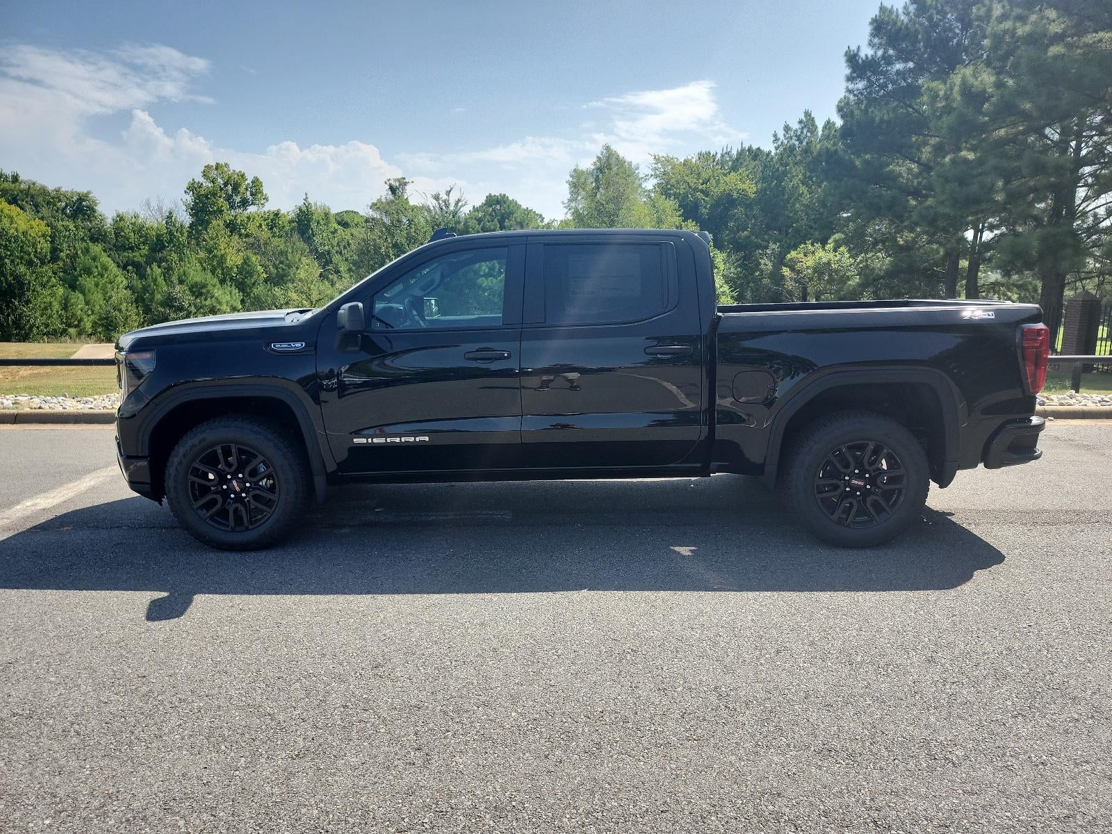 2026 GMC Sierra 1500 Crew Cab Short Box 4-Wheel Drive Pro