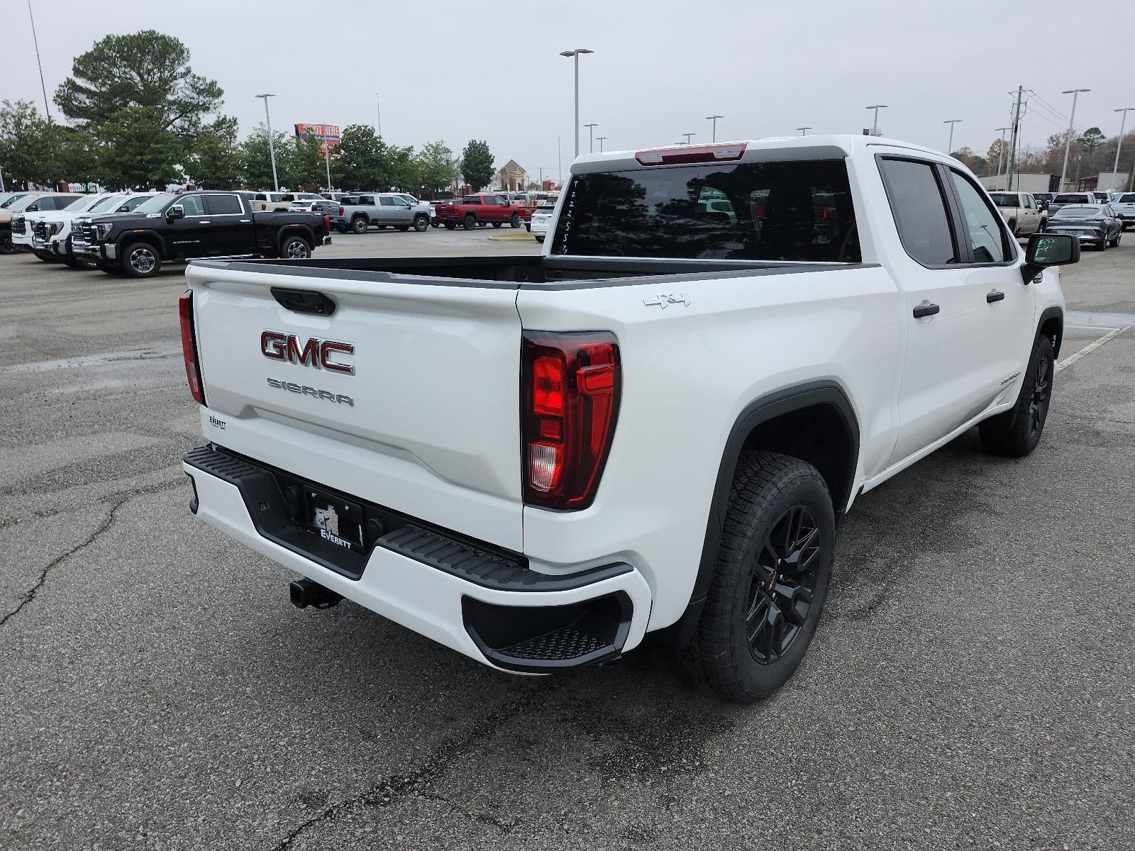 2026 GMC Sierra 1500 Crew Cab Short Box 4-Wheel Drive Pro