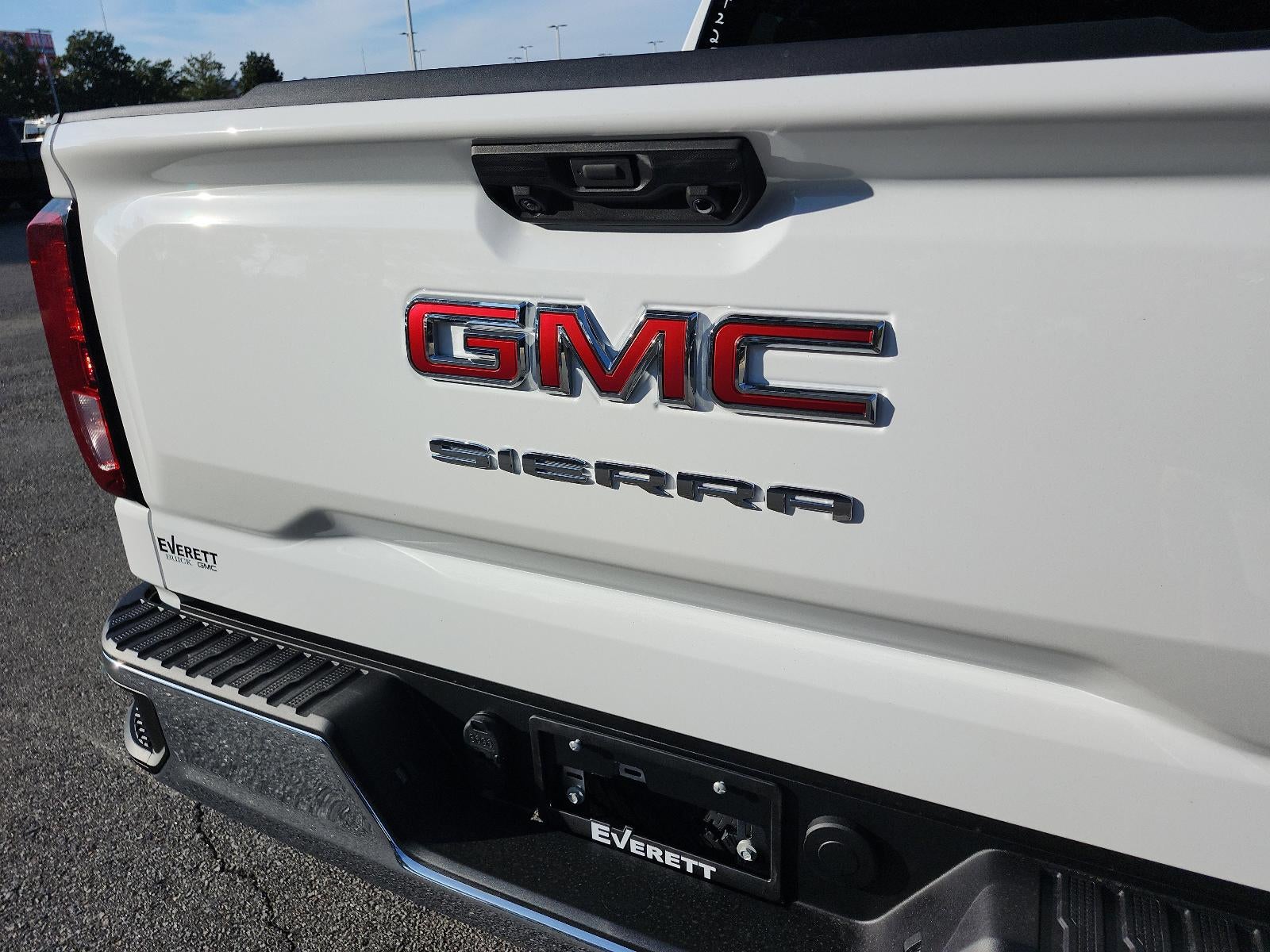 2026 GMC Sierra 1500 Crew Cab Short Box 4-Wheel Drive Pro
