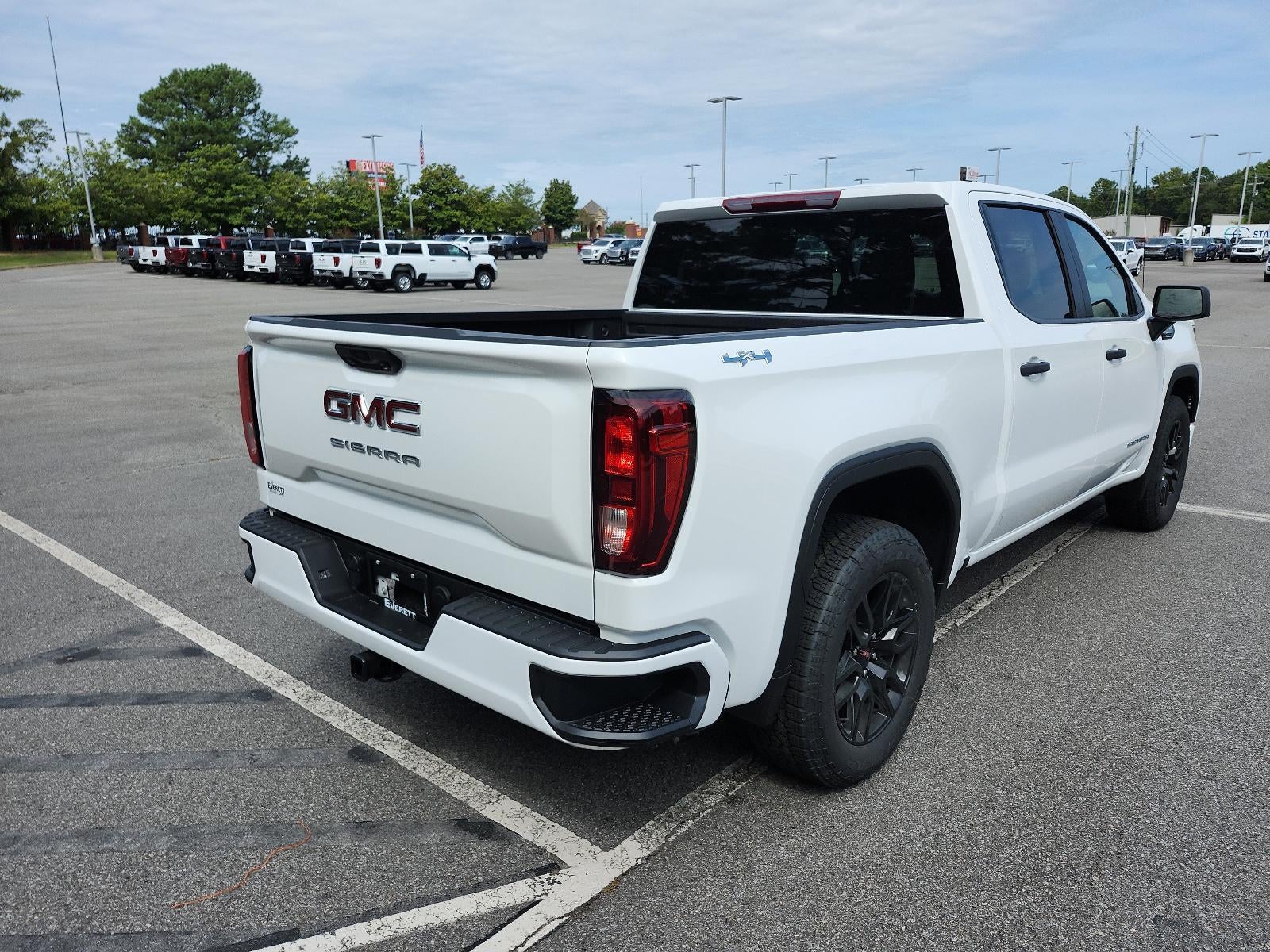 2026 GMC Sierra 1500 Crew Cab Short Box 4-Wheel Drive Pro