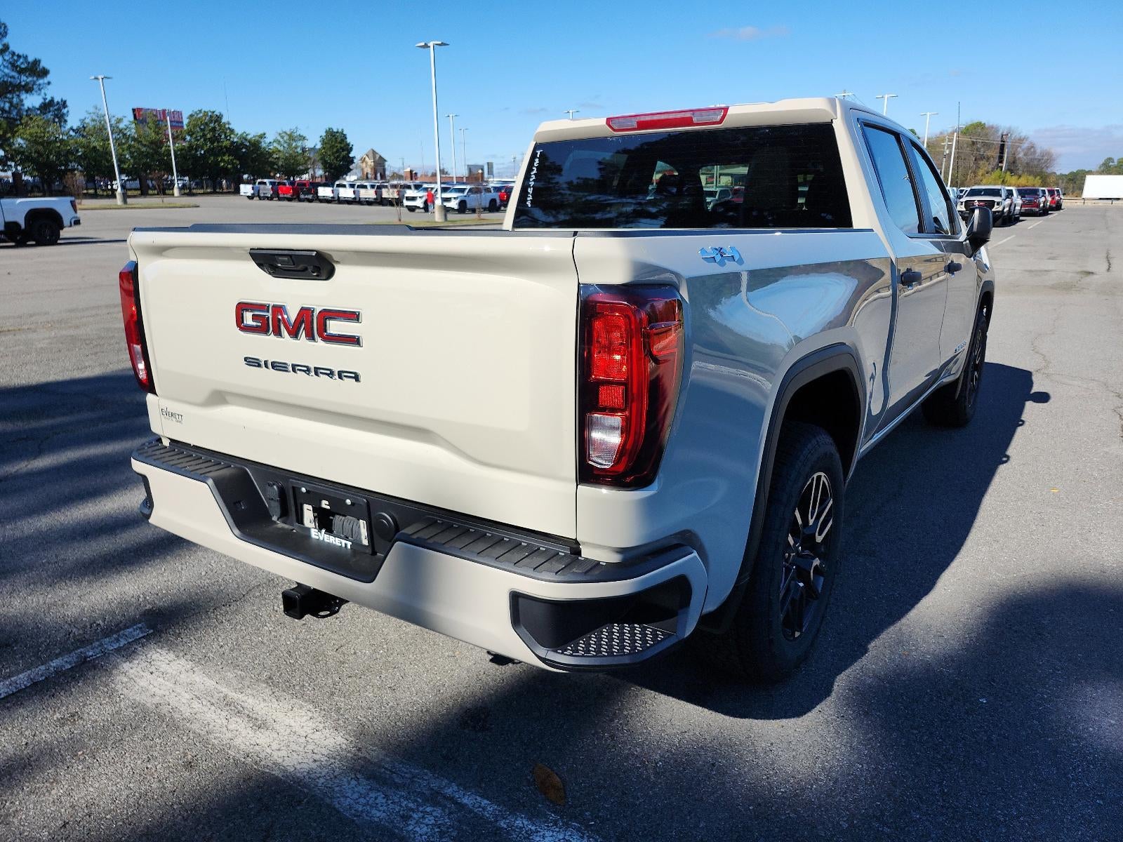 2026 GMC Sierra 1500 Crew Cab Short Box 4-Wheel Drive Pro