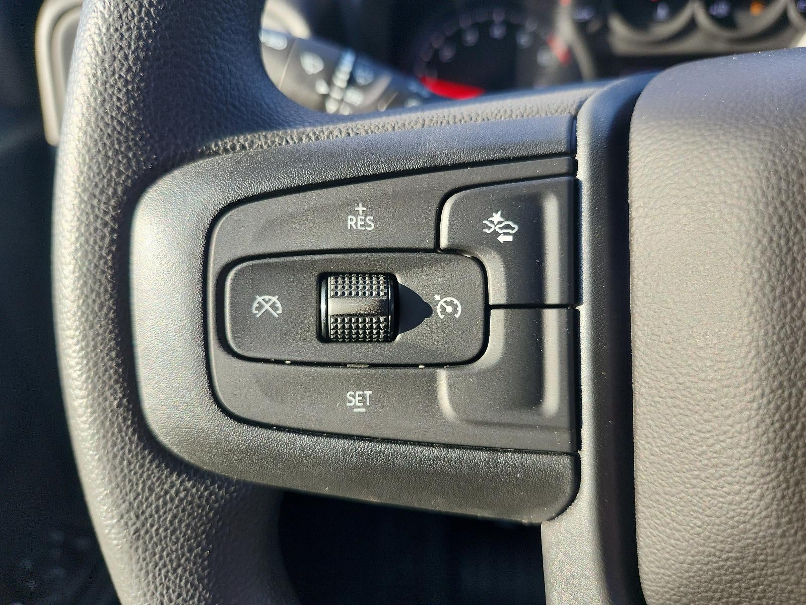 2026 GMC Sierra 1500 Crew Cab Short Box 4-Wheel Drive Pro