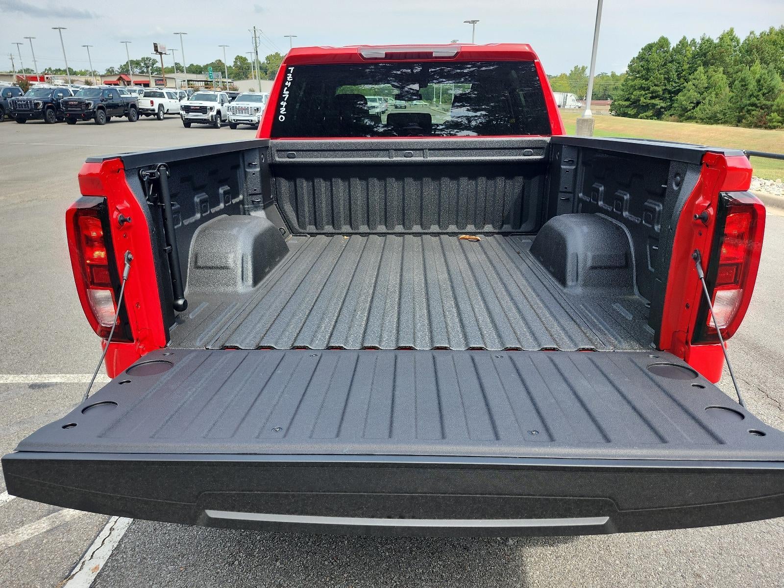 2026 GMC Sierra 1500 Pro - Photo 8