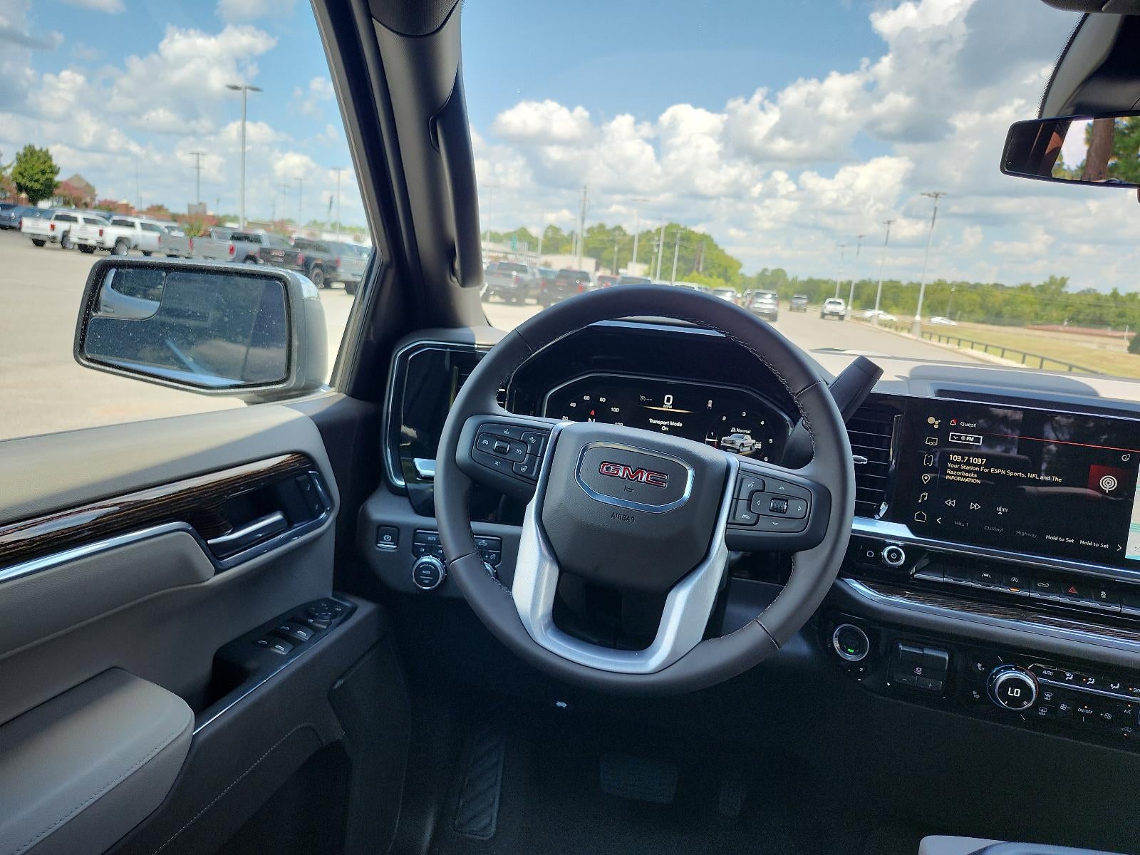 2026 GMC Sierra 1500 Crew Cab Short Box 4-Wheel Drive SLE