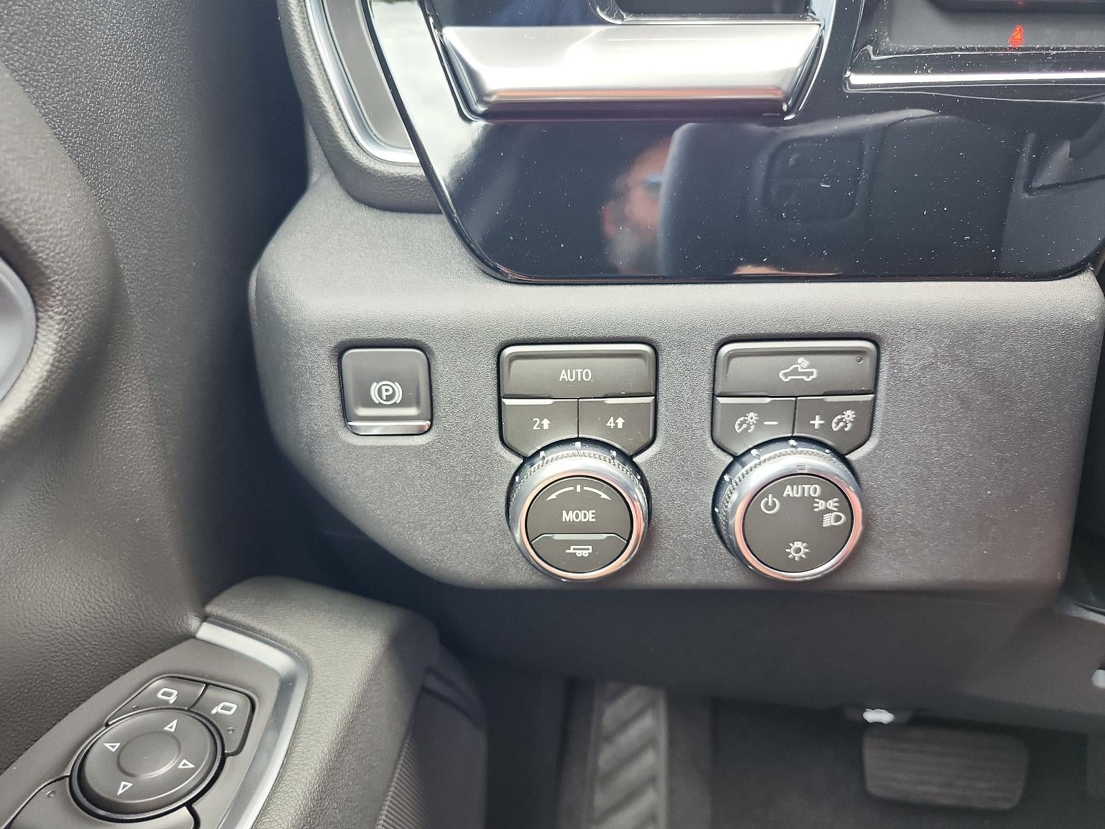 2026 GMC Sierra 1500 Crew Cab Short Box 4-Wheel Drive SLE