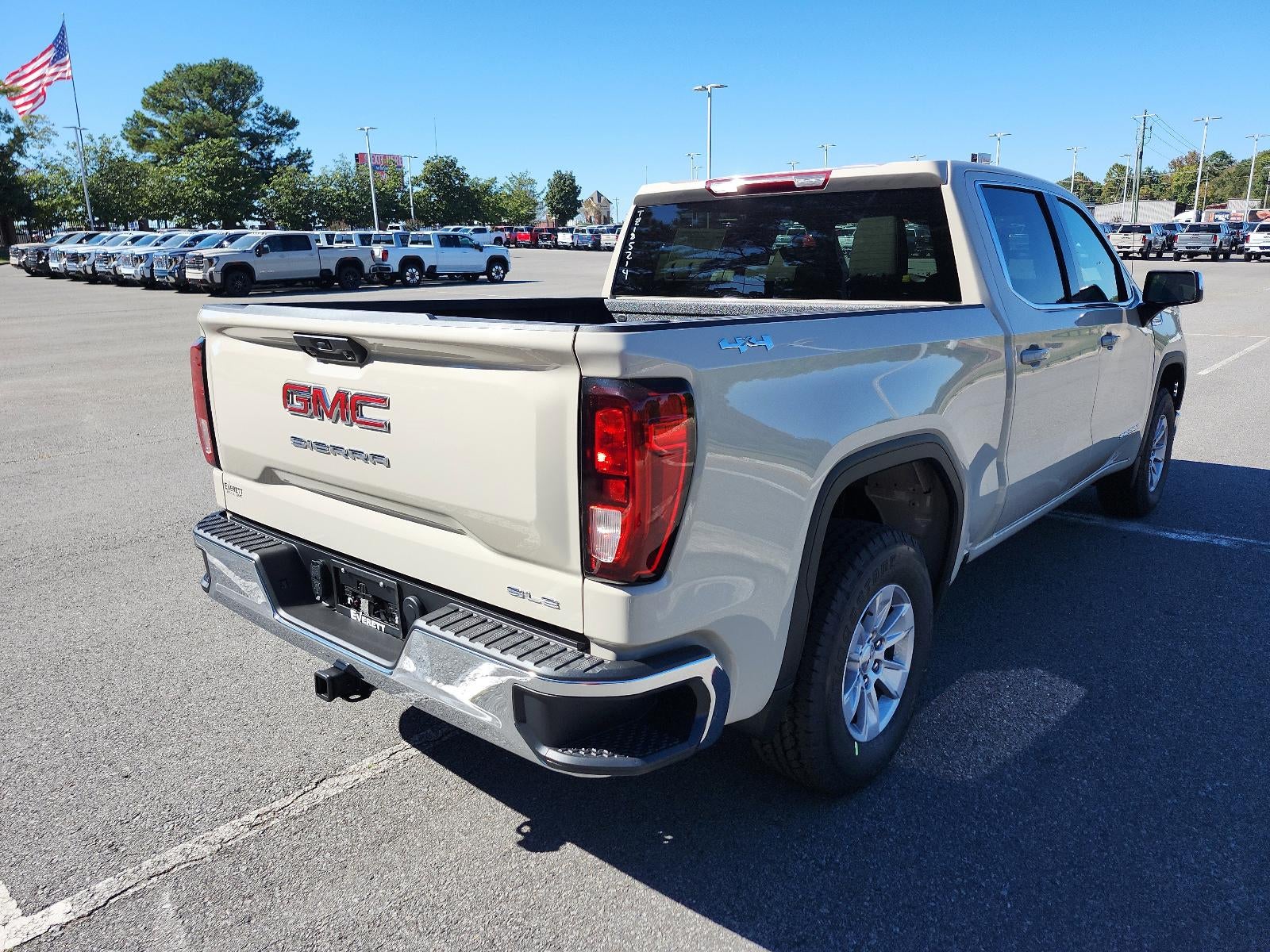 2026 GMC Sierra 1500 Crew Cab Short Box 4-Wheel Drive SLE