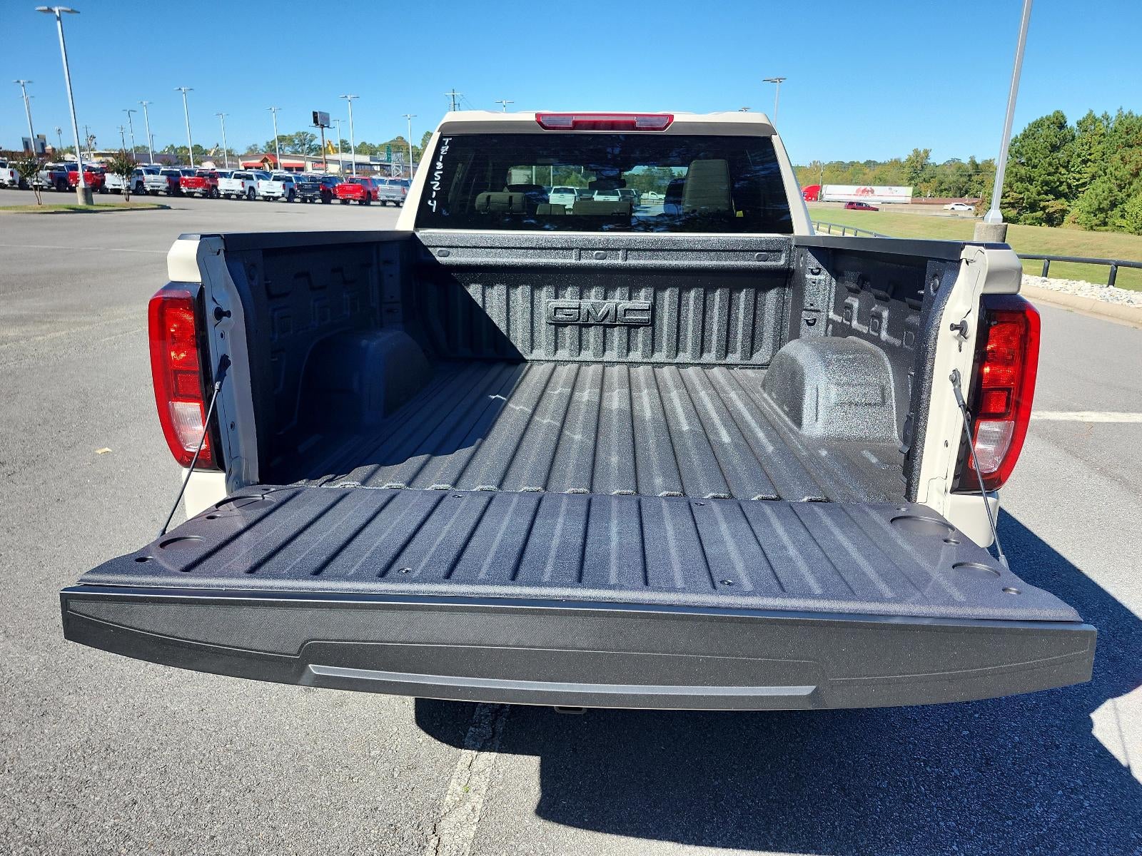 2026 GMC Sierra 1500 Crew Cab Short Box 4-Wheel Drive SLE