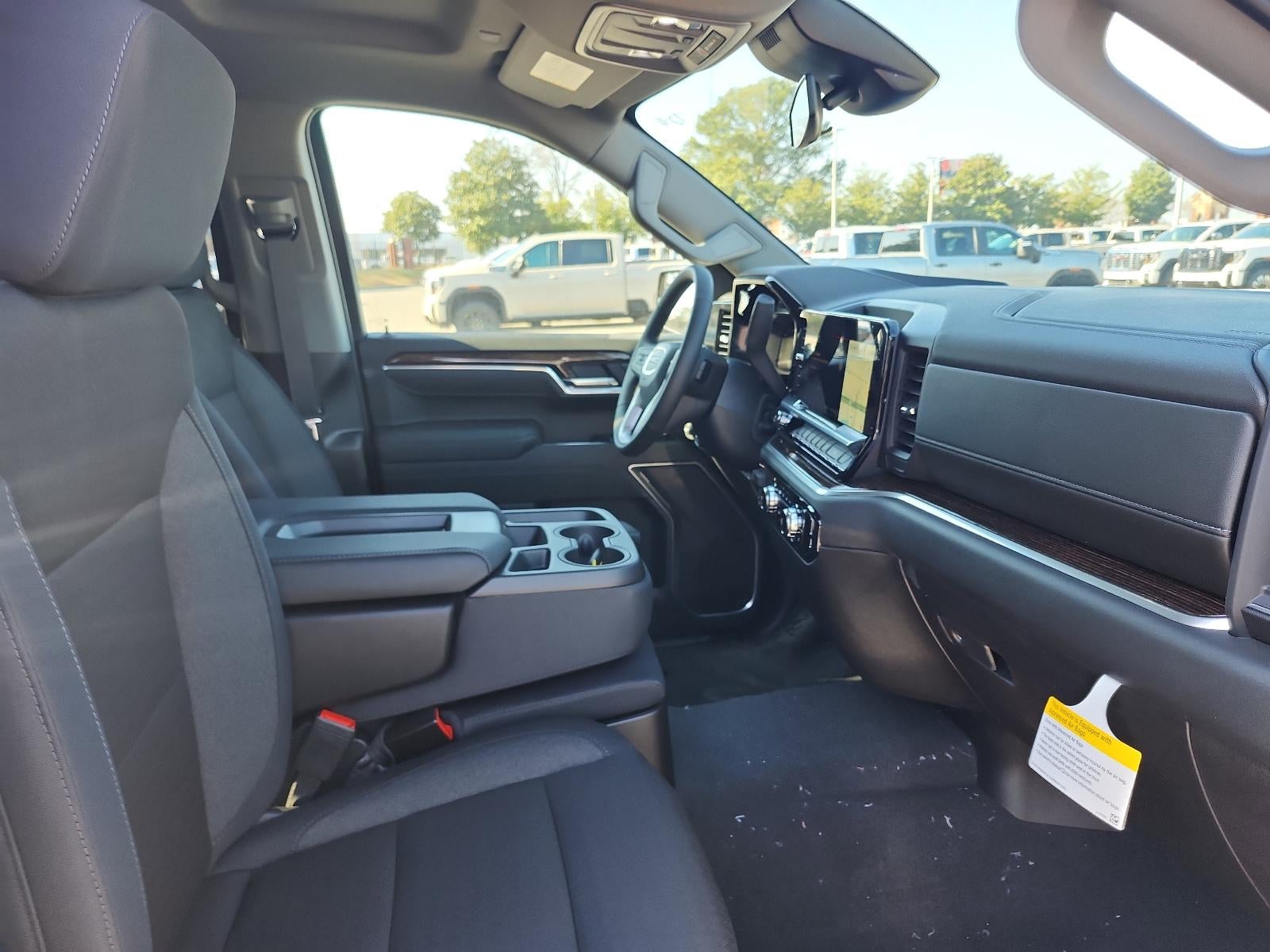 2026 GMC Sierra 1500 Crew Cab Short Box 4-Wheel Drive SLE