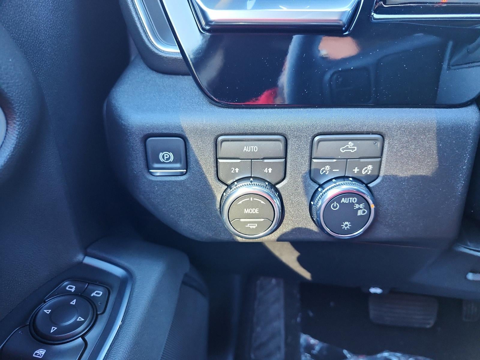 2026 GMC Sierra 1500 Crew Cab Short Box 4-Wheel Drive SLE