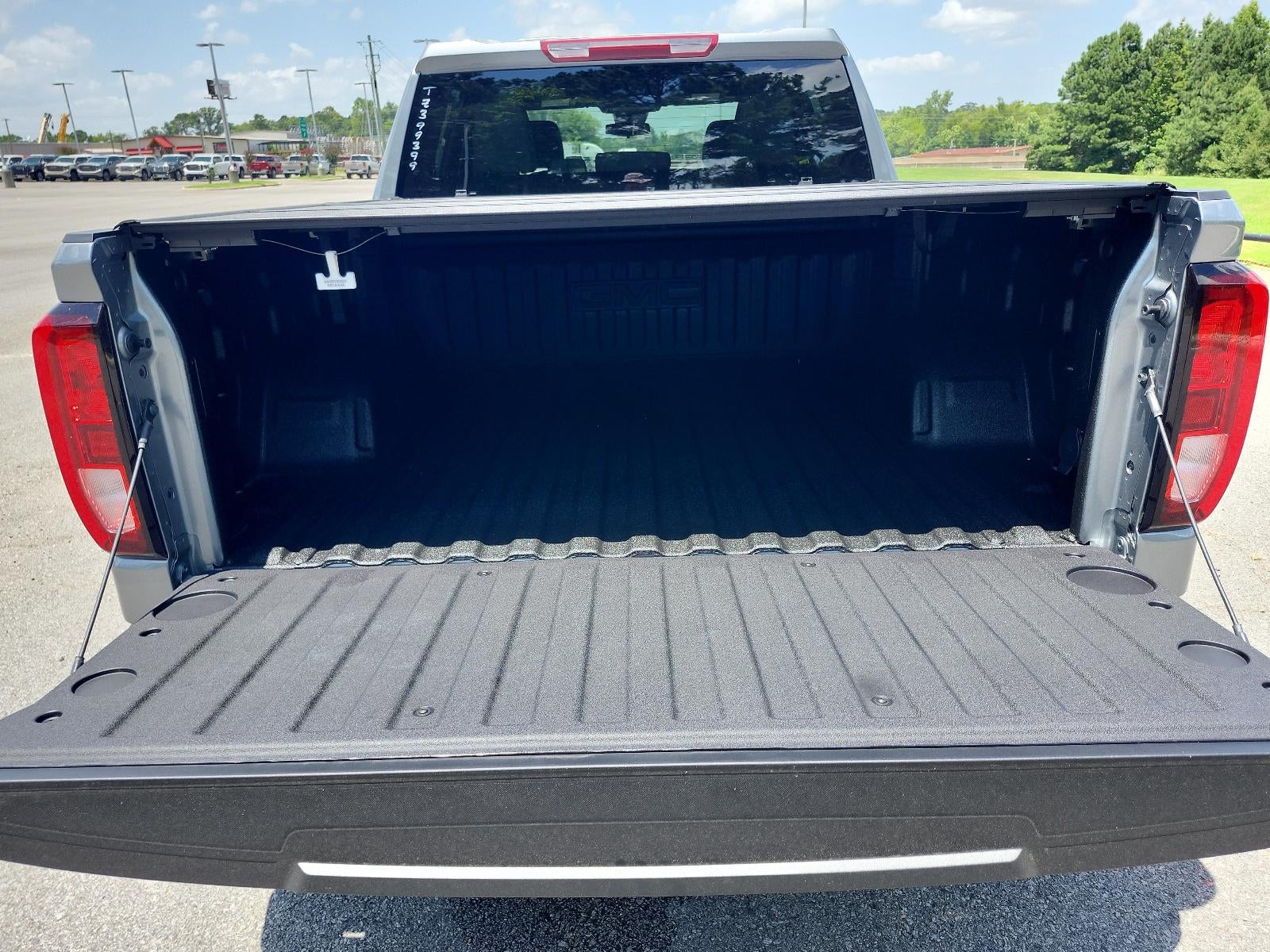 2026 GMC Sierra 1500 Crew Cab Short Box 4-Wheel Drive SLE