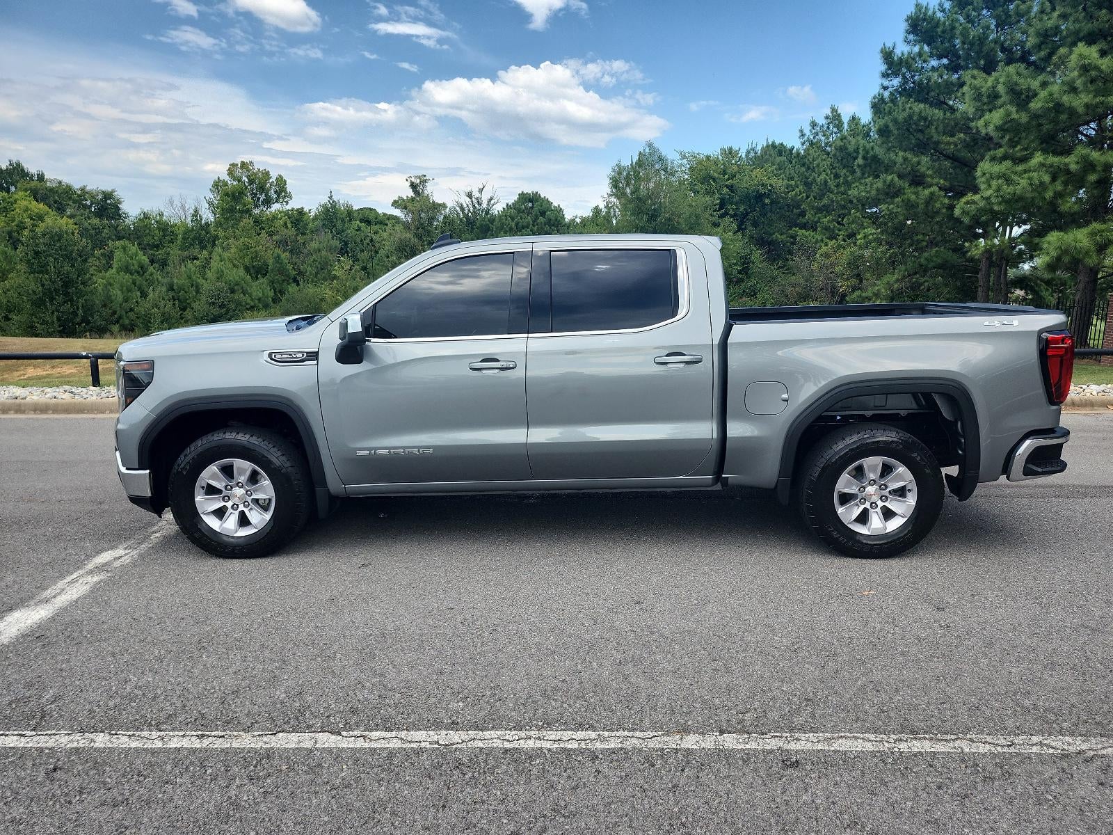 Used 2026 GMC Sierra 1500 SLE with VIN 1GTUUBED4TZ100986 for sale in Little Rock