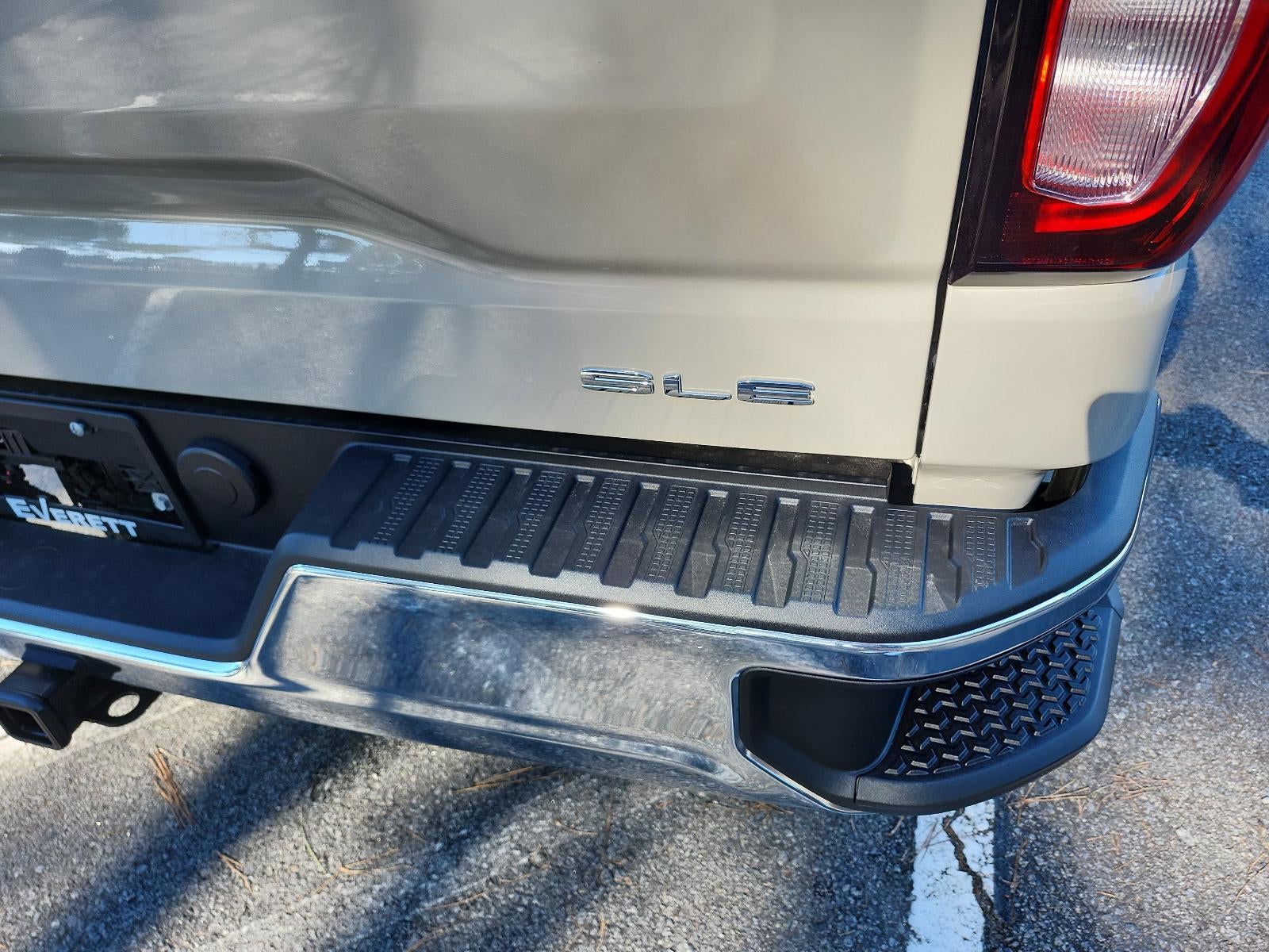 2026 GMC Sierra 1500 Crew Cab Short Box 4-Wheel Drive SLE