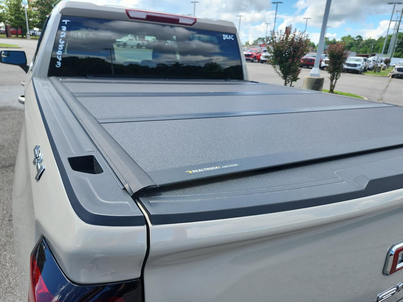 2026 GMC Sierra 1500 Crew Cab Short Box 4-Wheel Drive SLE
