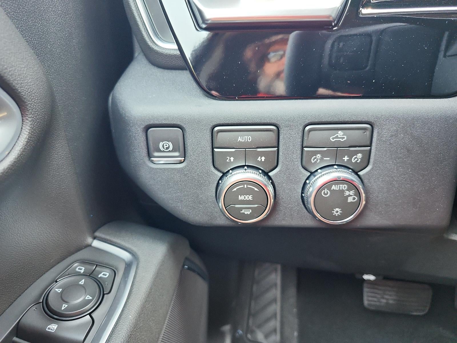 2026 GMC Sierra 1500 Crew Cab Short Box 4-Wheel Drive SLE