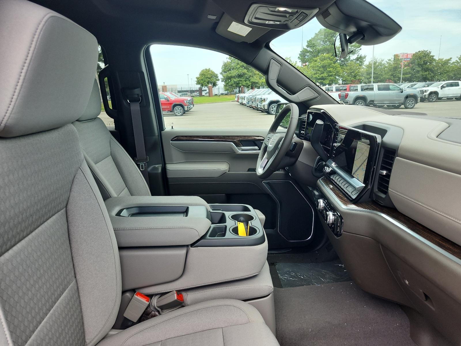 2026 GMC Sierra 1500 Crew Cab Short Box 4-Wheel Drive SLE