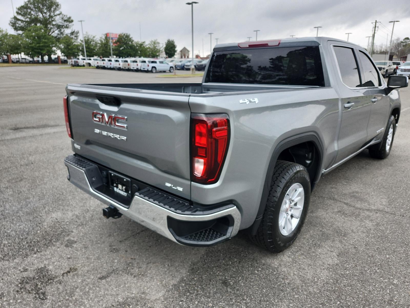 2025 GMC Sierra 1500 SLE