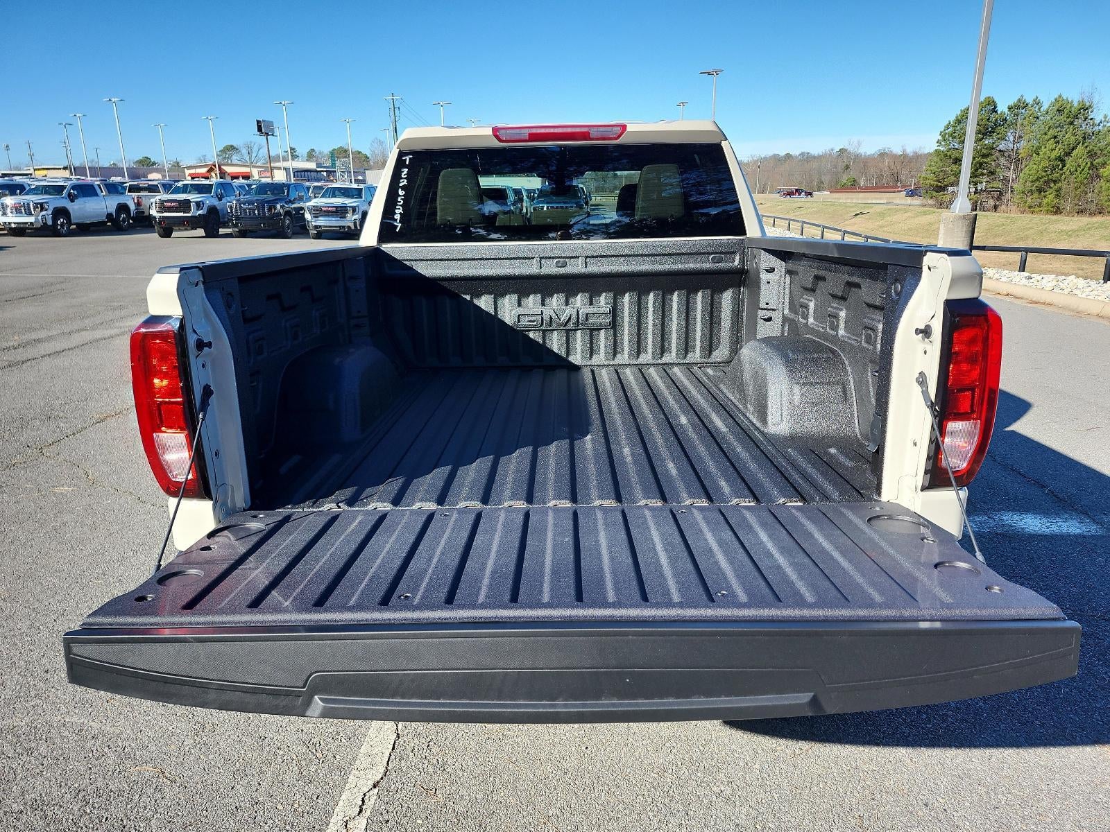 2026 GMC Sierra 1500 Crew Cab Short Box 4-Wheel Drive SLE