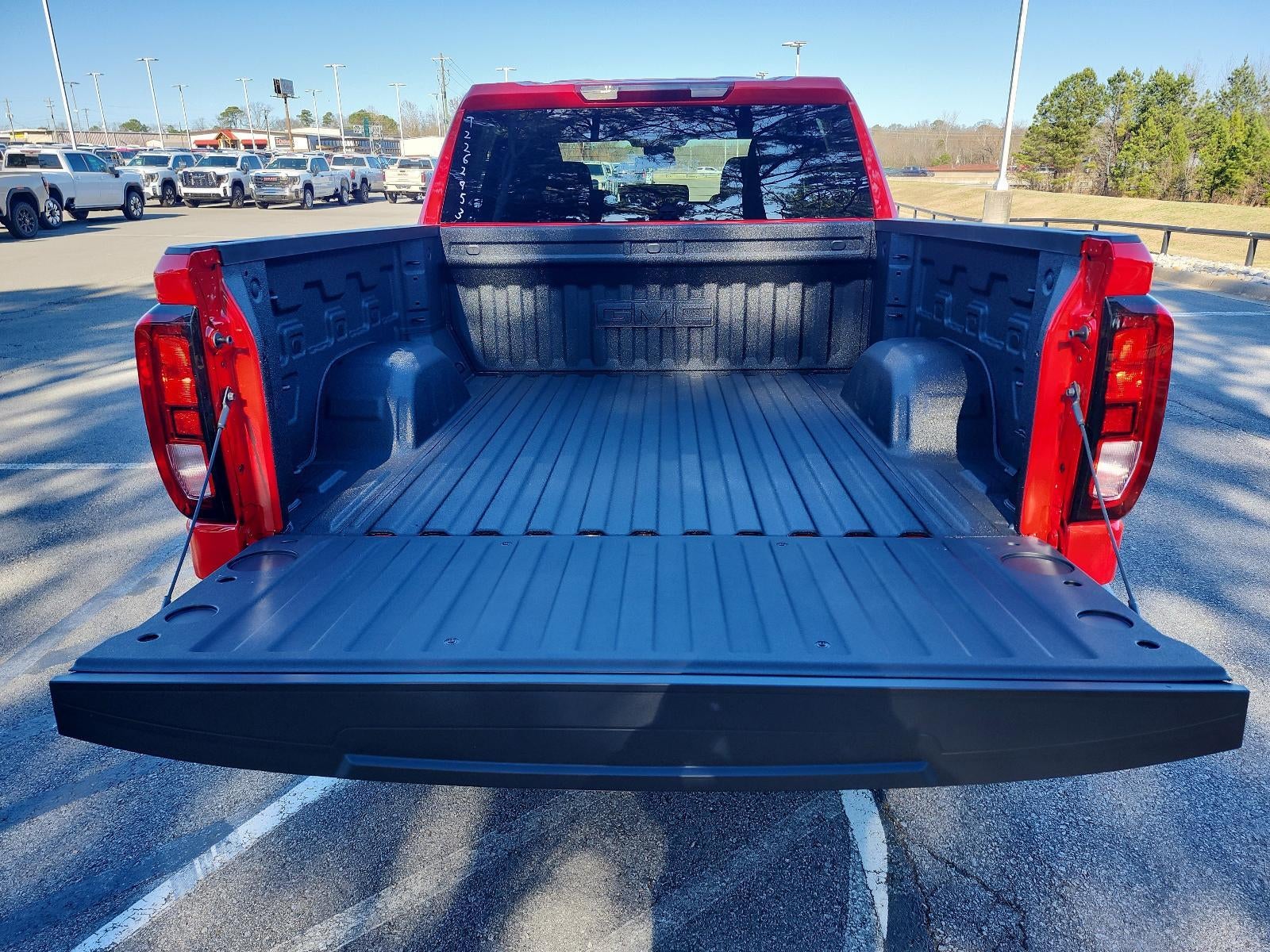 2026 GMC Sierra 1500 Crew Cab Short Box 4-Wheel Drive SLE