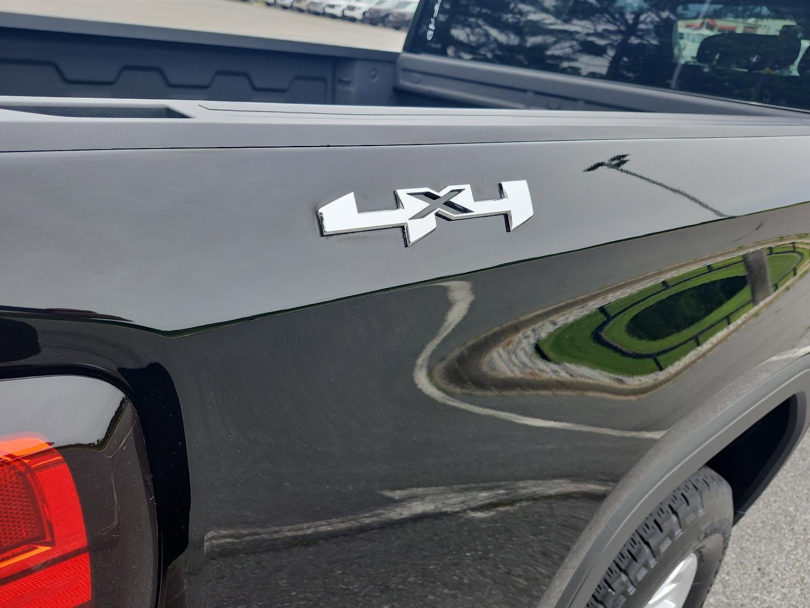 2023 GMC Sierra 1500 SLE