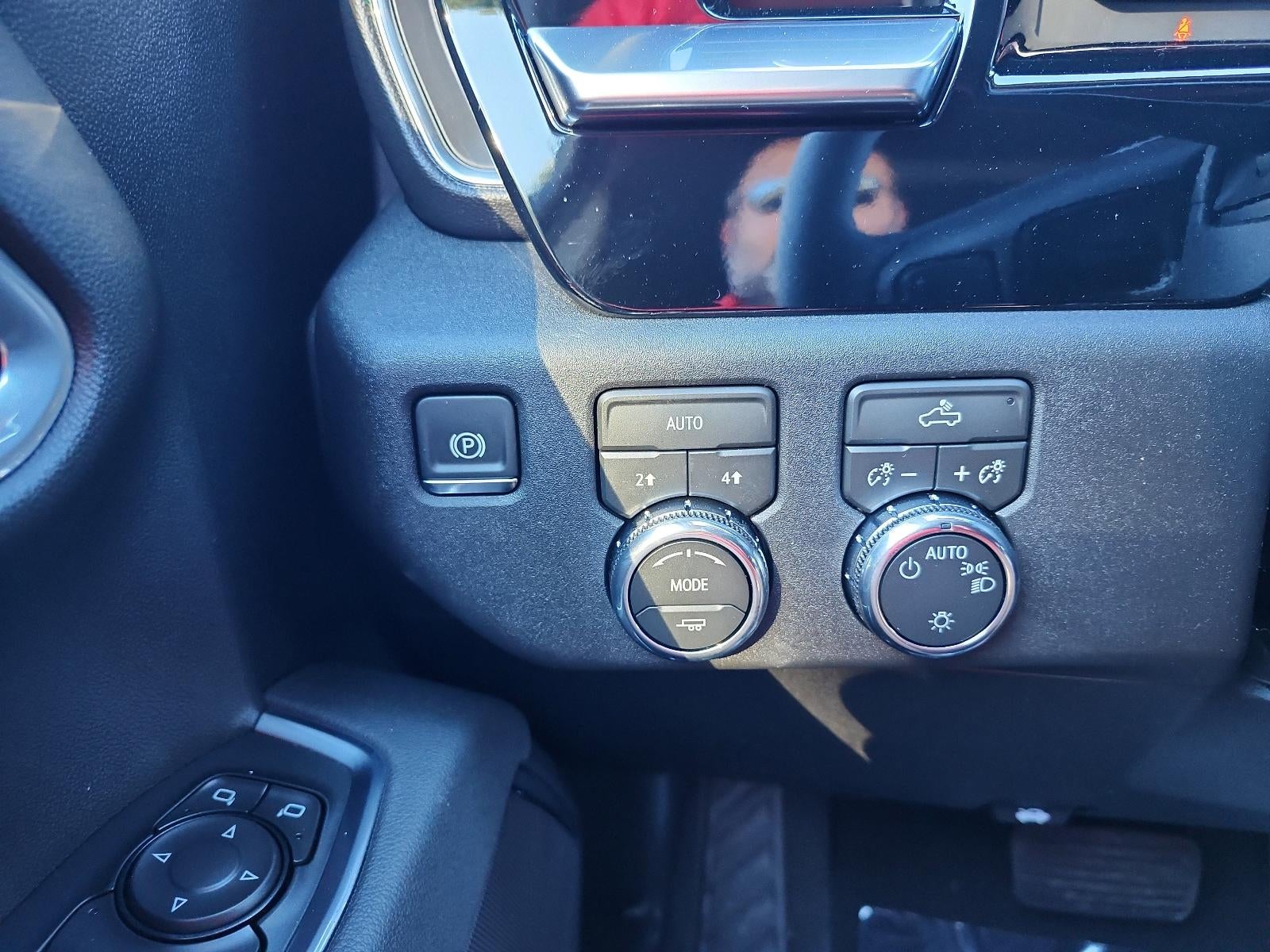 2026 GMC Sierra 1500 Crew Cab Short Box 4-Wheel Drive SLE