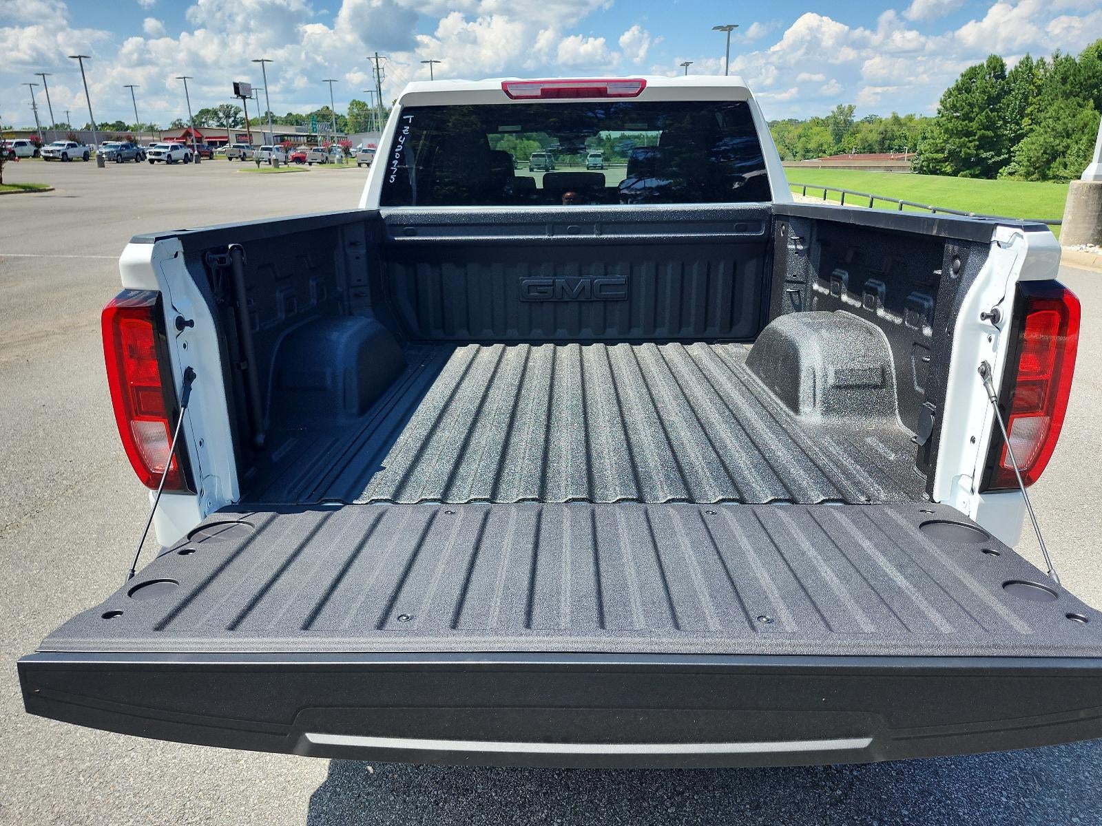 2026 GMC Sierra 1500 Crew Cab Short Box 4-Wheel Drive SLE