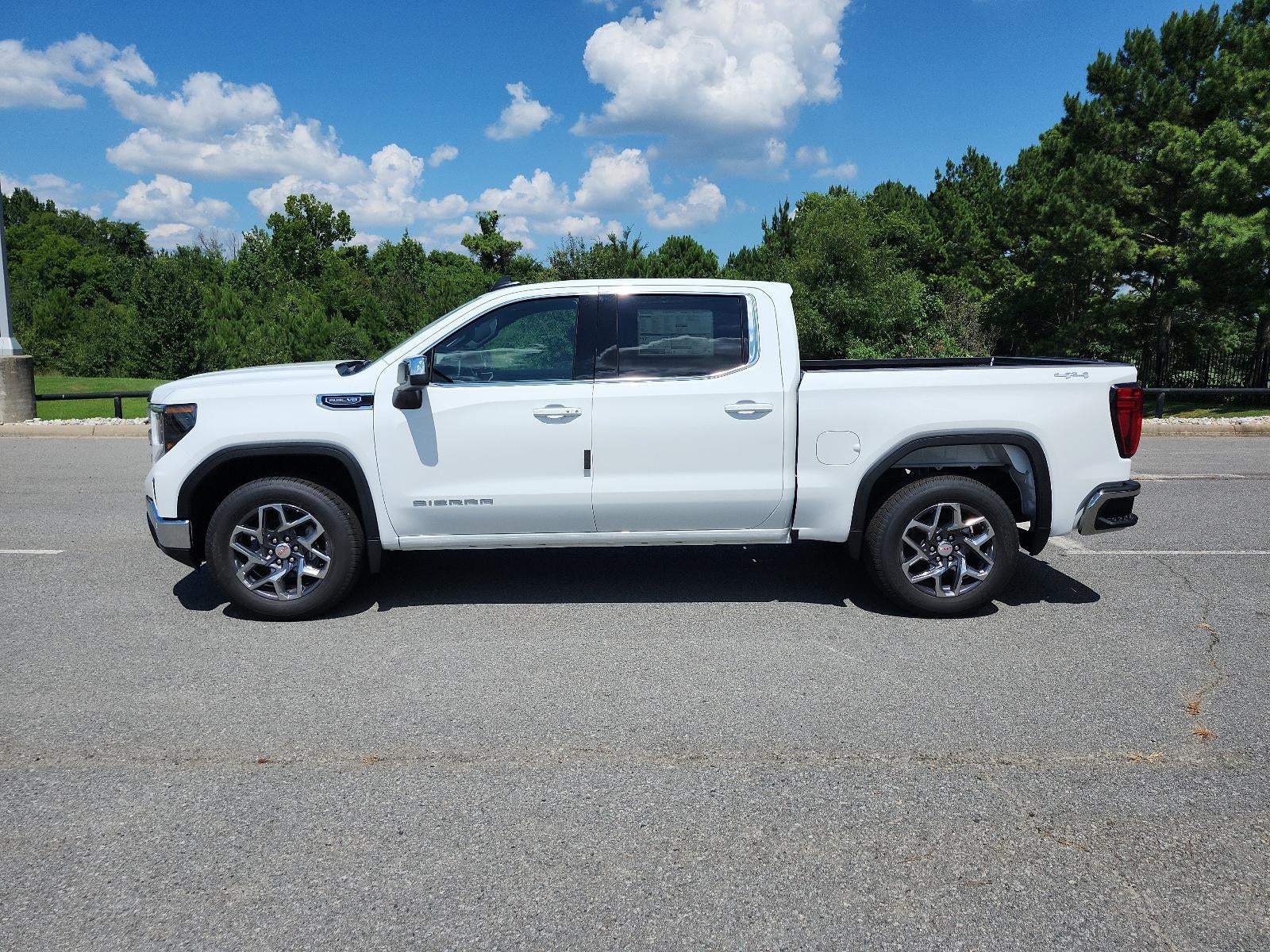 2026 GMC Sierra 1500 Crew Cab Short Box 4-Wheel Drive SLE