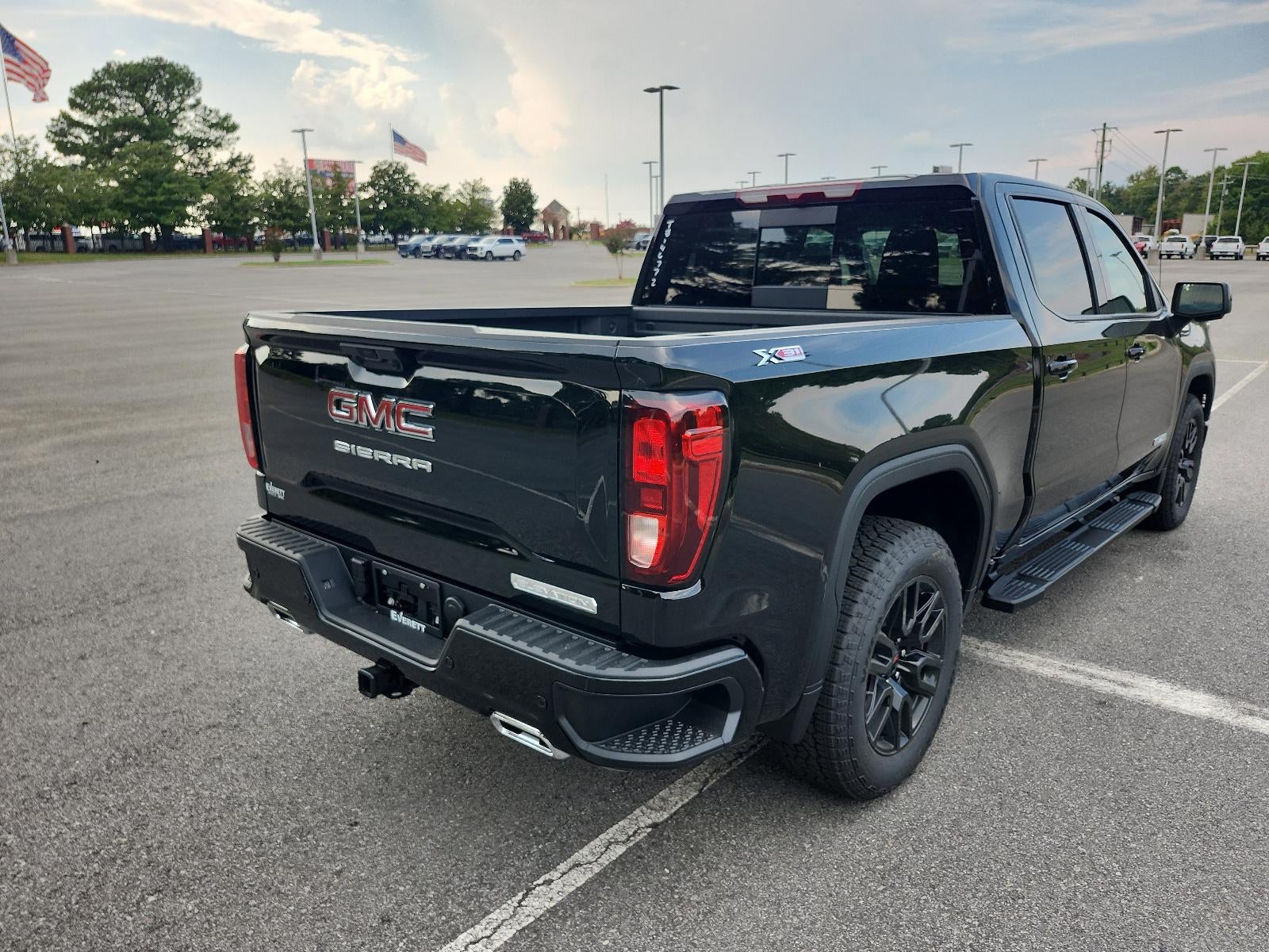 2026 GMC Sierra 1500 Crew Cab Short Box 4-Wheel Drive Elevation 3SB