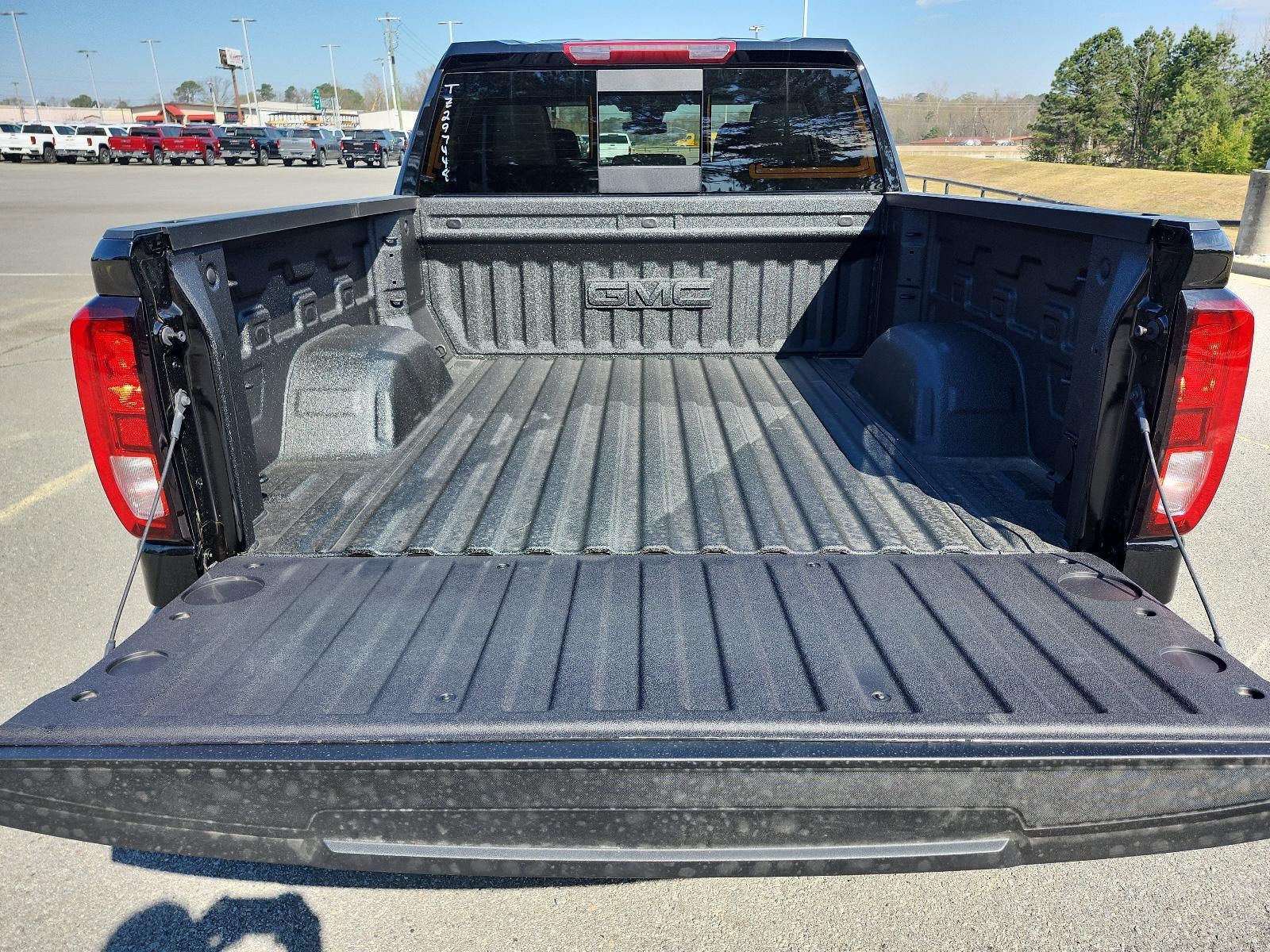 2026 GMC Sierra 1500 Crew Cab Short Box 4-Wheel Drive Elevation 3SB