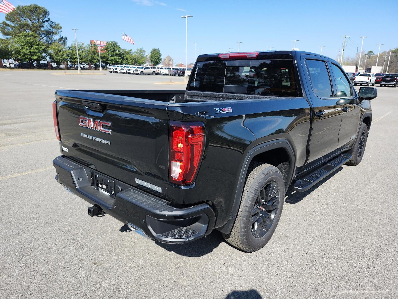2026 GMC Sierra 1500 Crew Cab Short Box 4-Wheel Drive Elevation 3SB