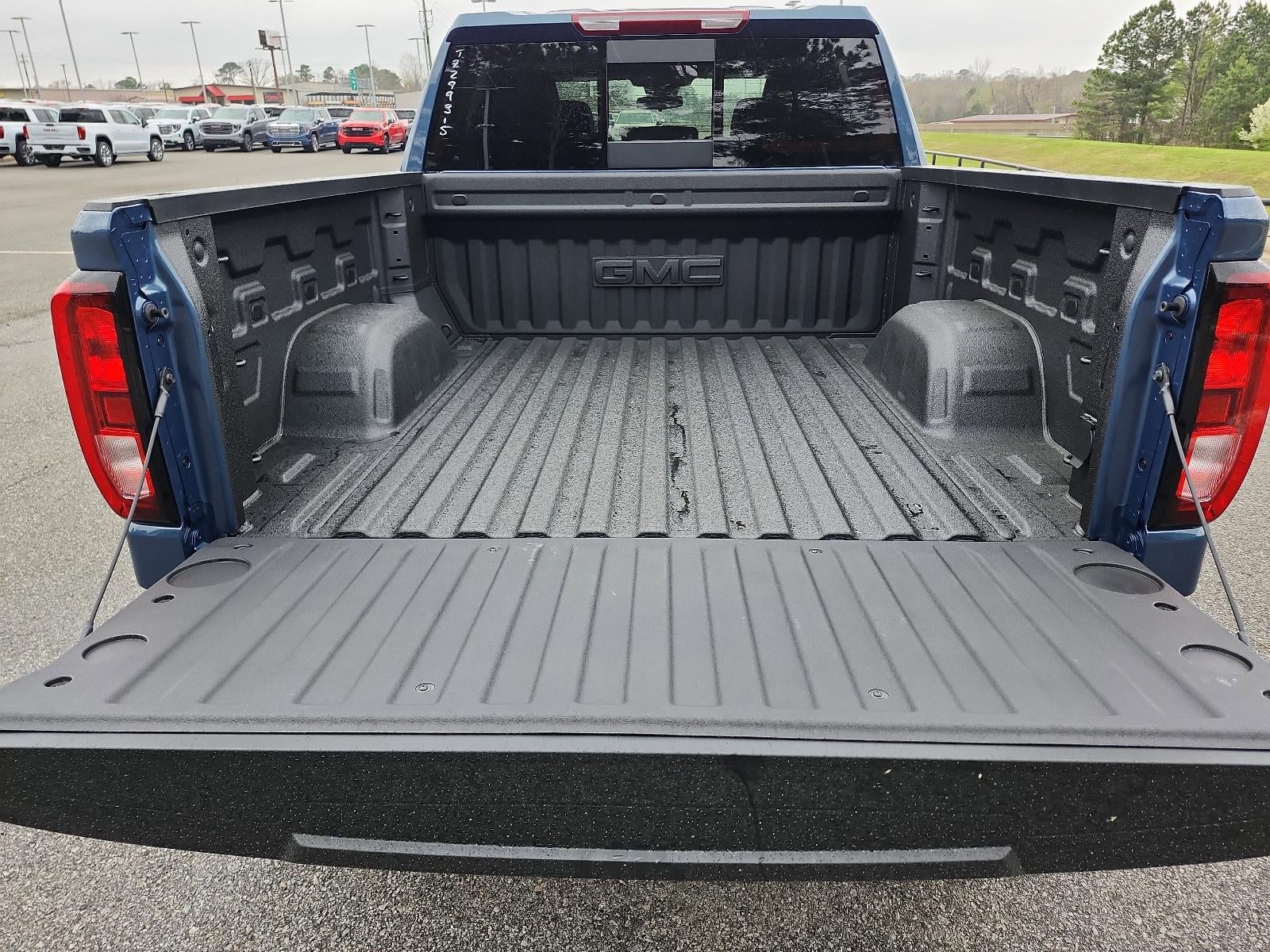 2026 GMC Sierra 1500 Crew Cab Short Box 4-Wheel Drive Elevation 3SB