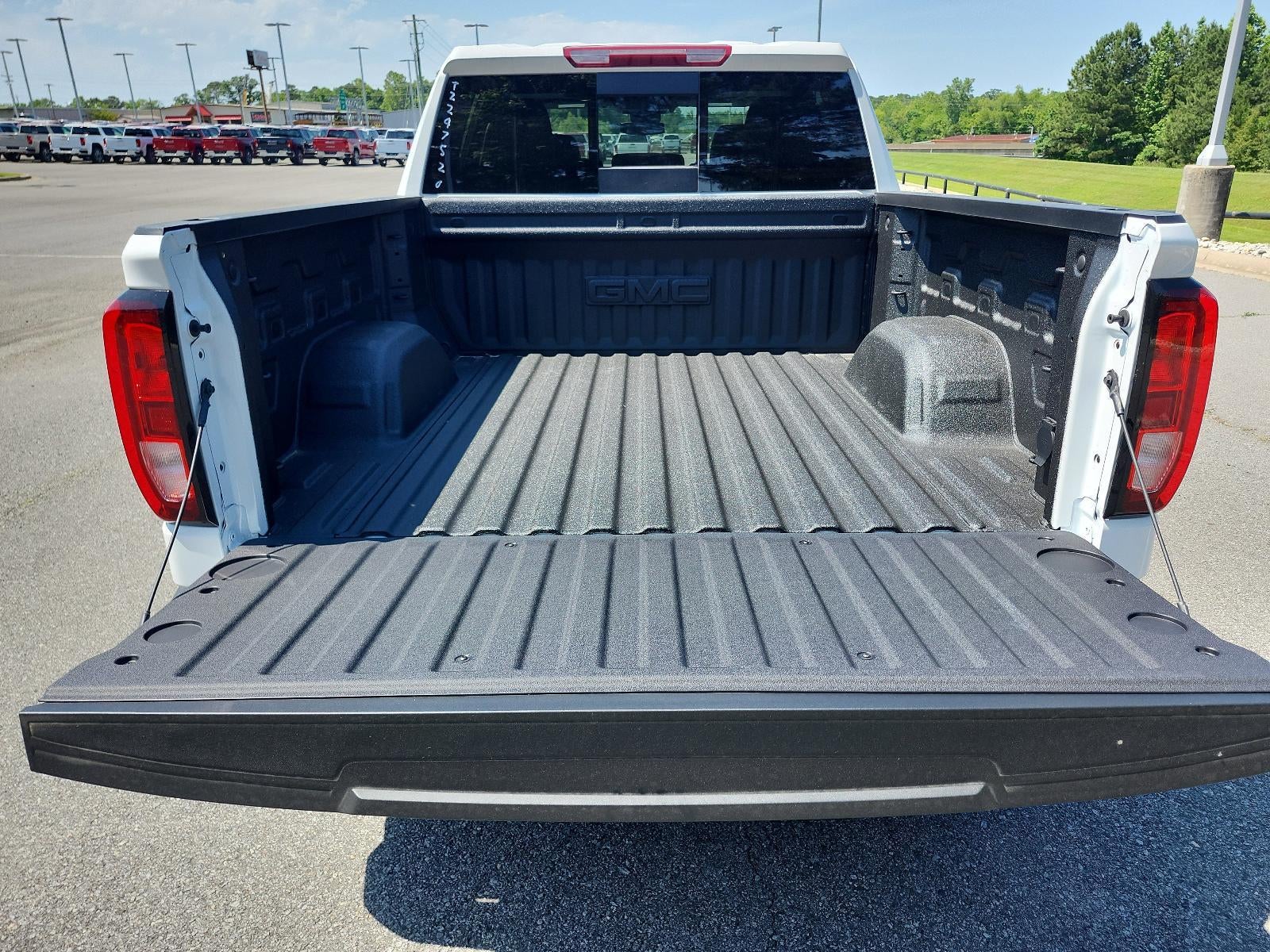 2026 GMC Sierra 1500 Crew Cab Short Box 4-Wheel Drive Elevation 3SB