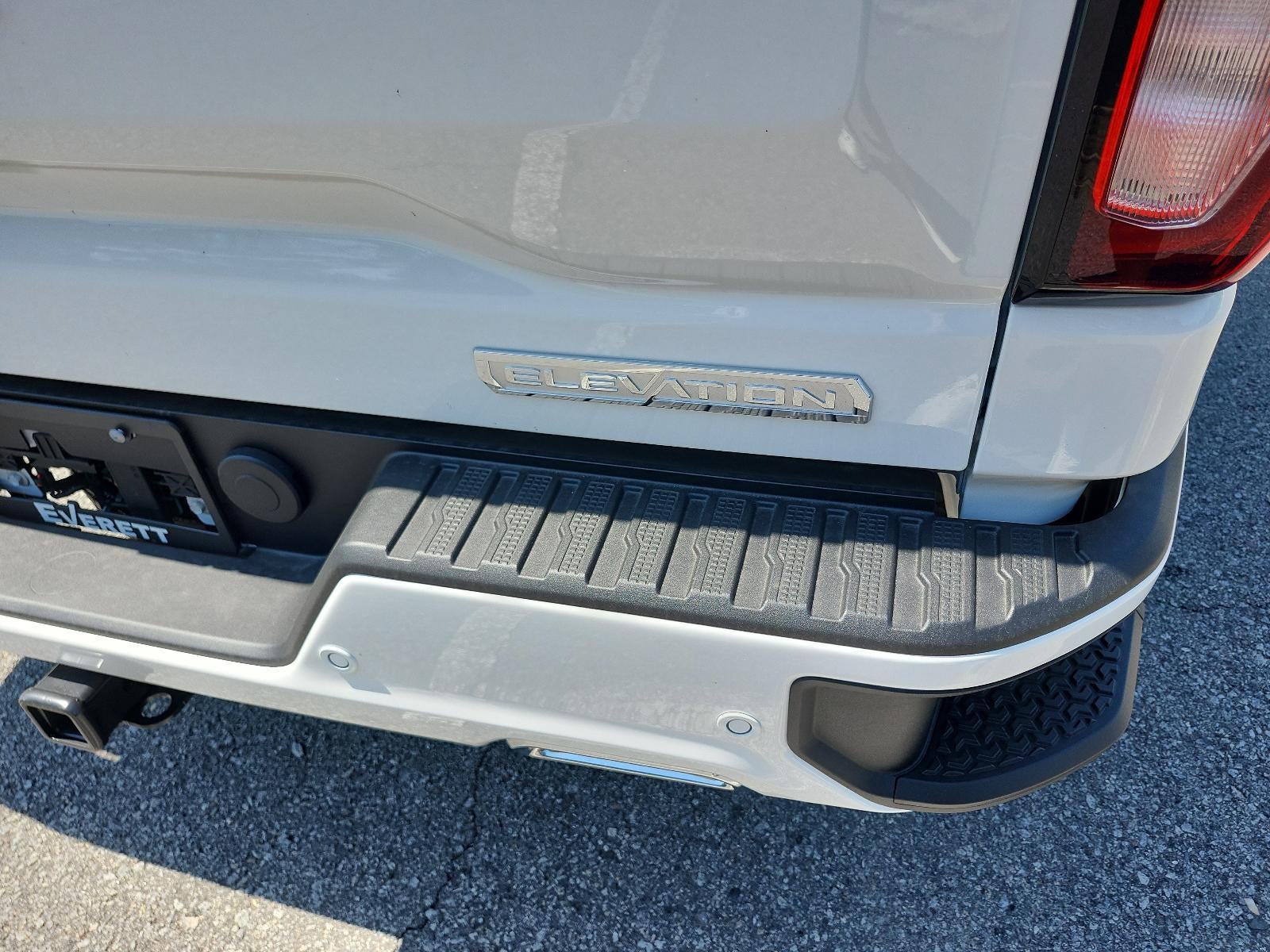 2026 GMC Sierra 1500 Crew Cab Short Box 4-Wheel Drive Elevation 3SB