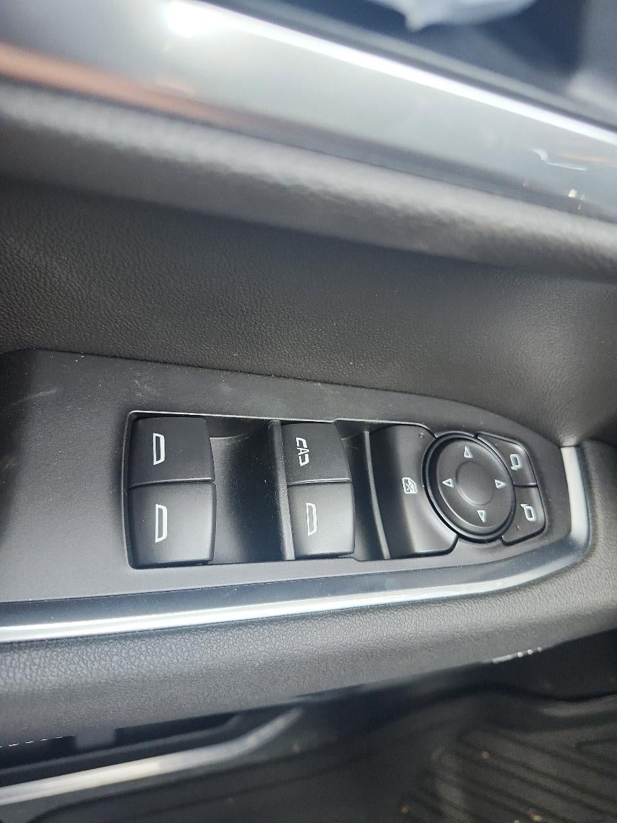 2026 GMC Sierra 1500 Crew Cab Short Box 4-Wheel Drive Elevation 3SB