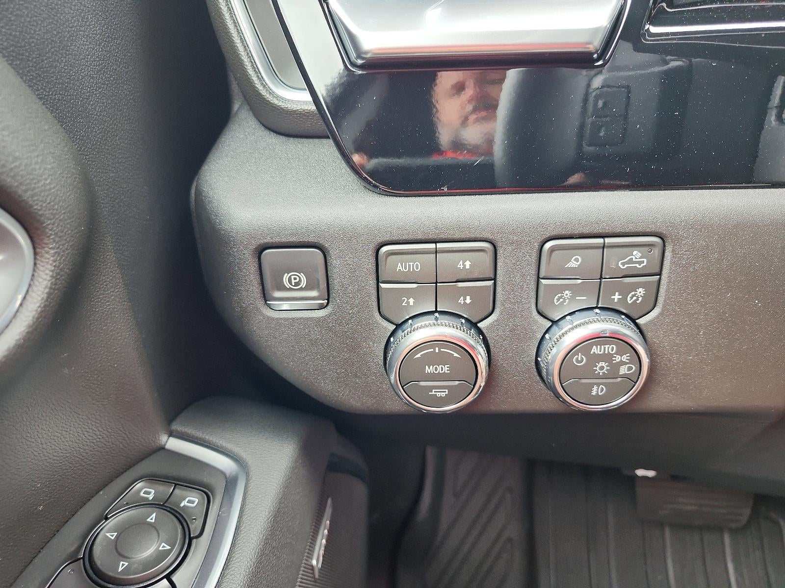 2026 GMC Sierra 1500 Crew Cab Short Box 4-Wheel Drive Elevation 3SB