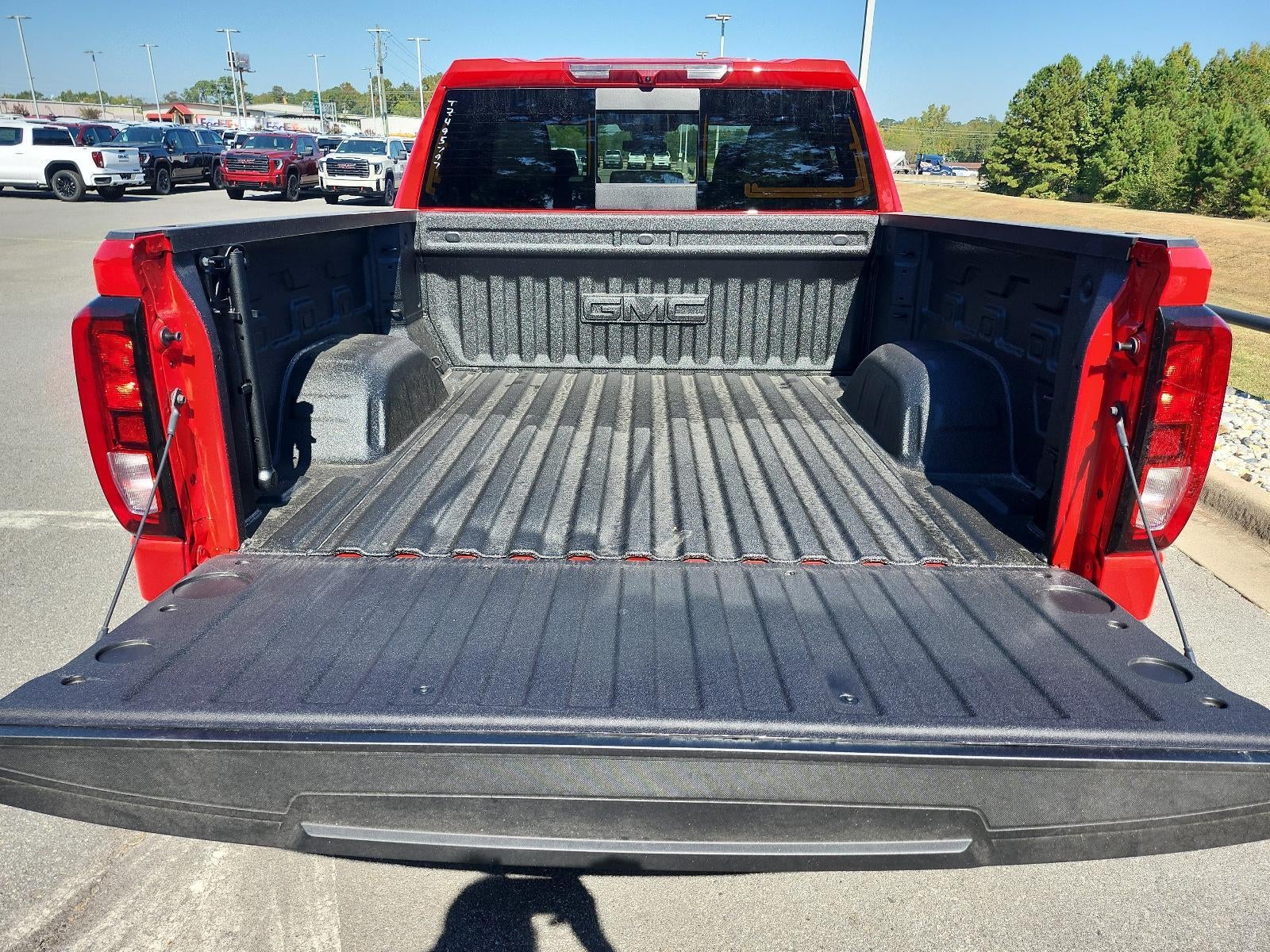 2026 GMC Sierra 1500 Crew Cab Short Box 4-Wheel Drive Elevation 3SB