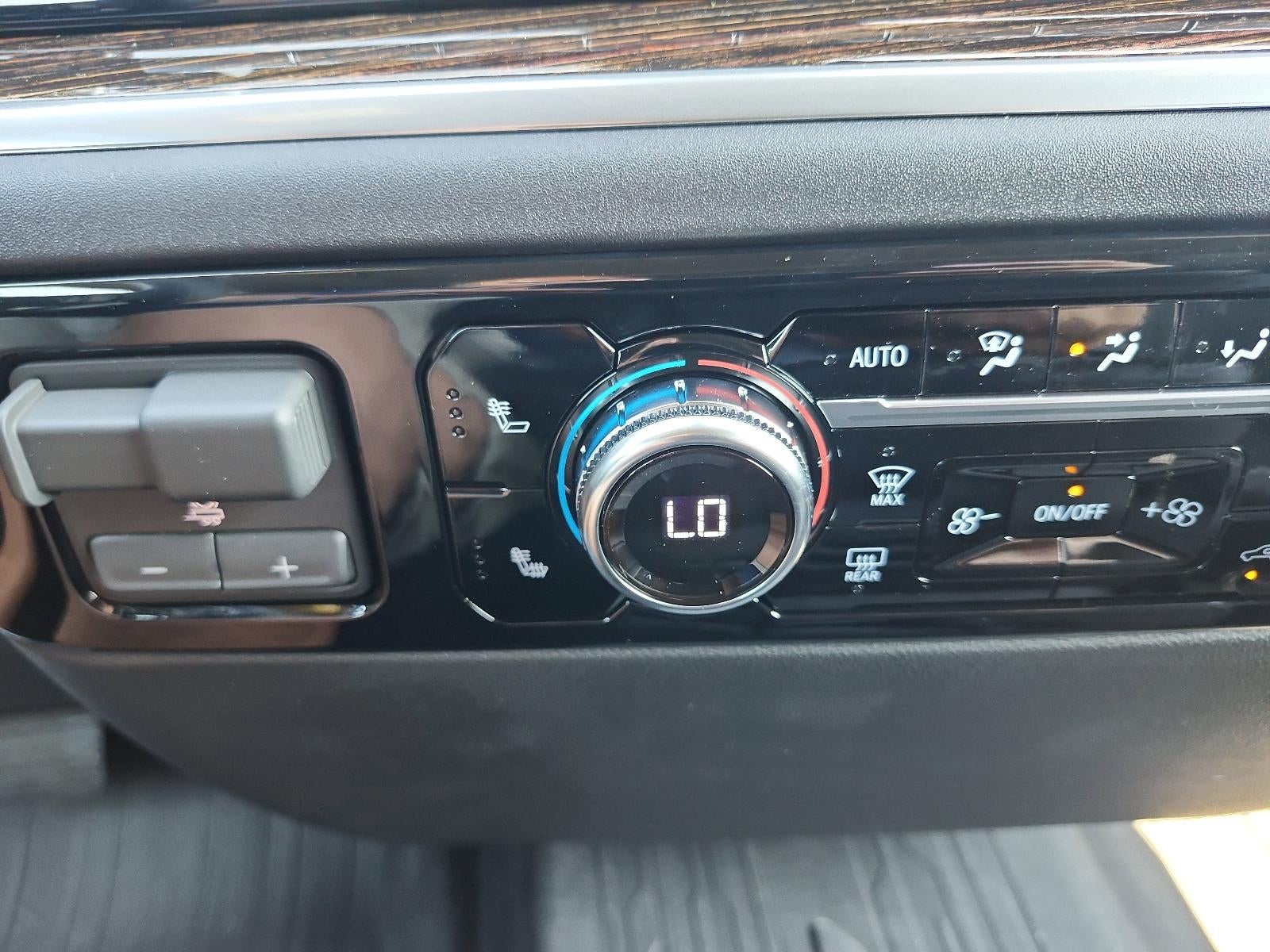 2026 GMC Sierra 1500 Crew Cab Short Box 4-Wheel Drive Elevation 3SB