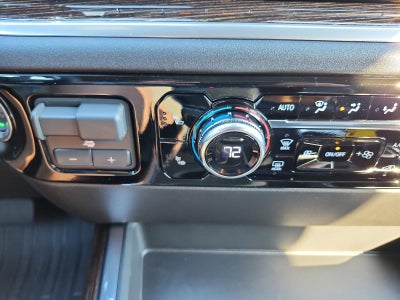 2026 GMC Sierra 1500 Crew Cab Short Box 4-Wheel Drive Elevation 3SB