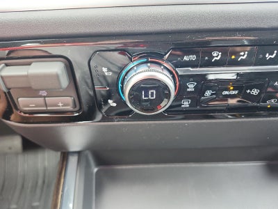 2026 GMC Sierra 1500 Crew Cab Short Box 4-Wheel Drive Elevation 3SB