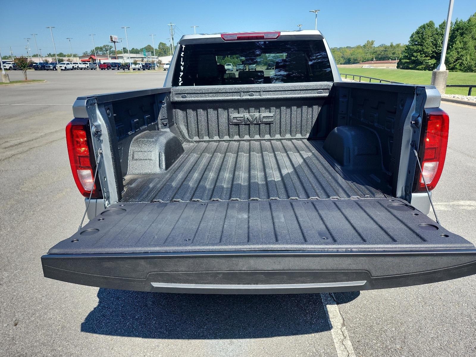 2026 GMC Sierra 1500 Crew Cab Short Box 4-Wheel Drive Elevation 3SB