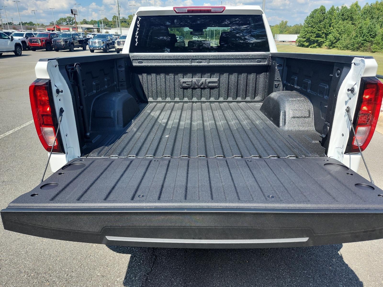 2026 GMC Sierra 1500 Crew Cab Short Box 4-Wheel Drive Elevation 3SB